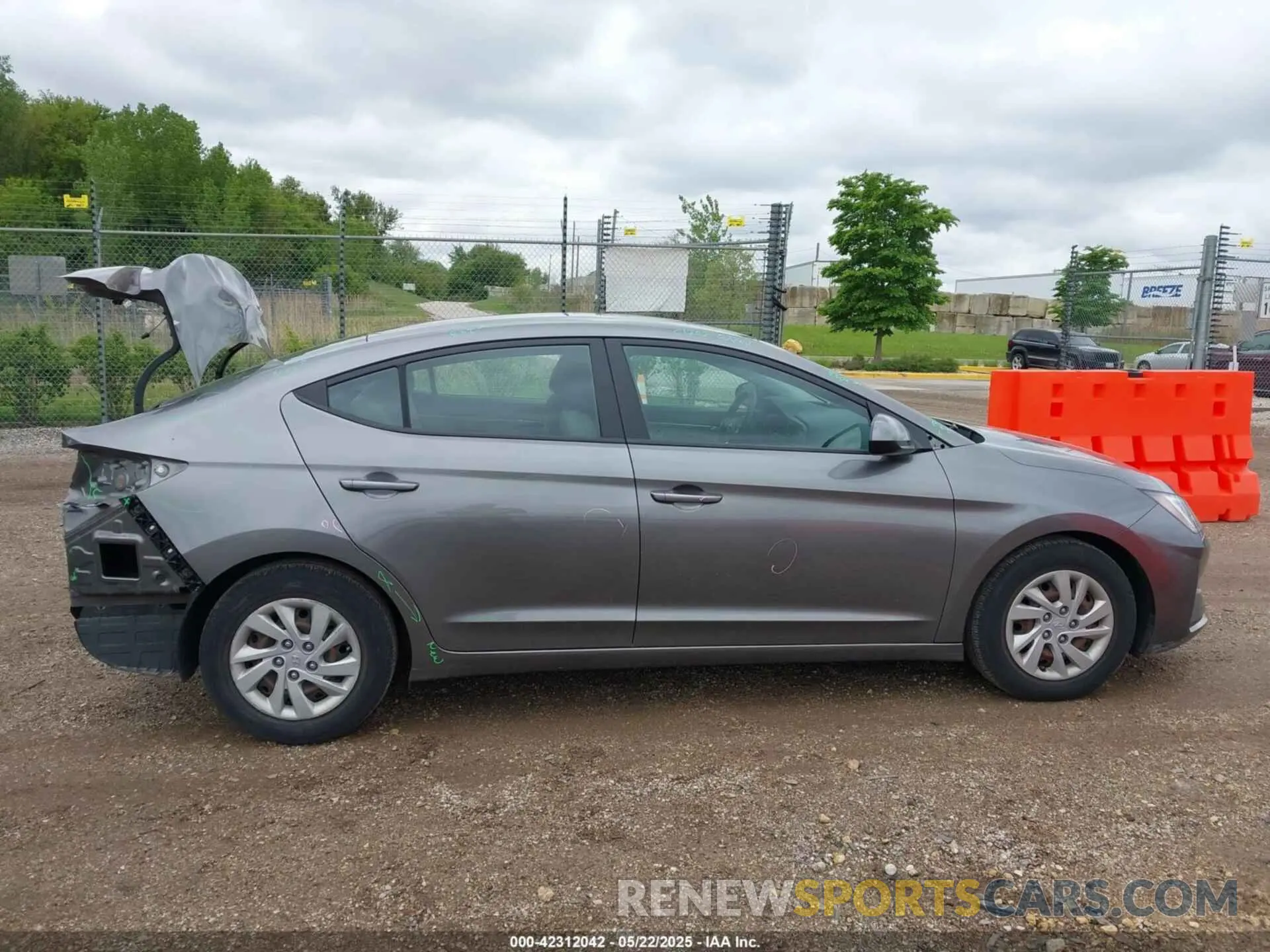 14 fotografías del automóvil dañado 5NPD74LF7LH536925 HYUNDAI ELANTRA 2020