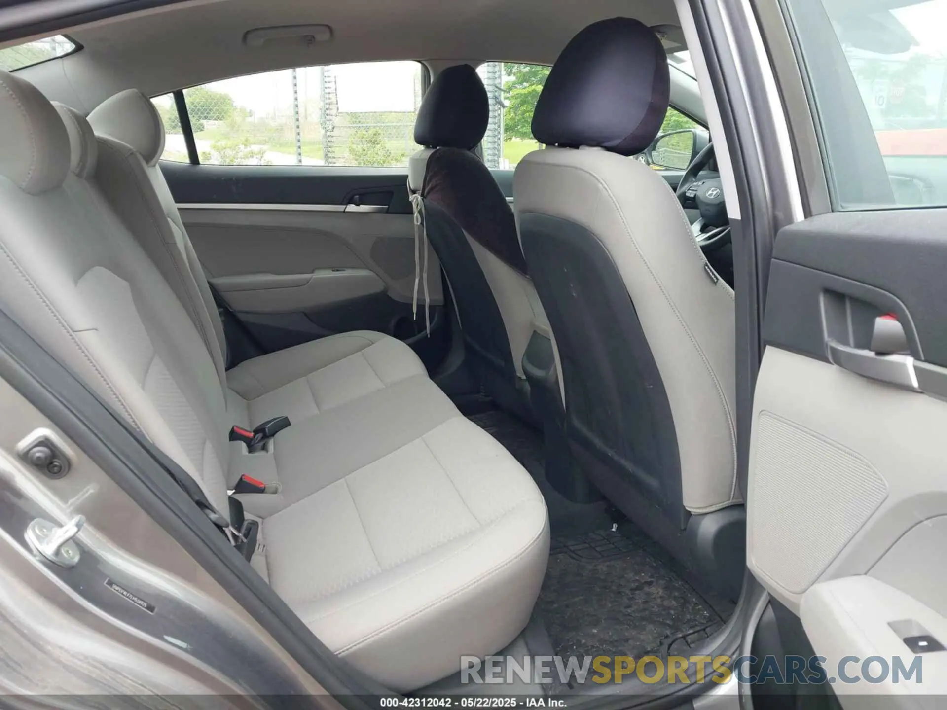 8 fotografías del automóvil dañado 5NPD74LF7LH536925 HYUNDAI ELANTRA 2020