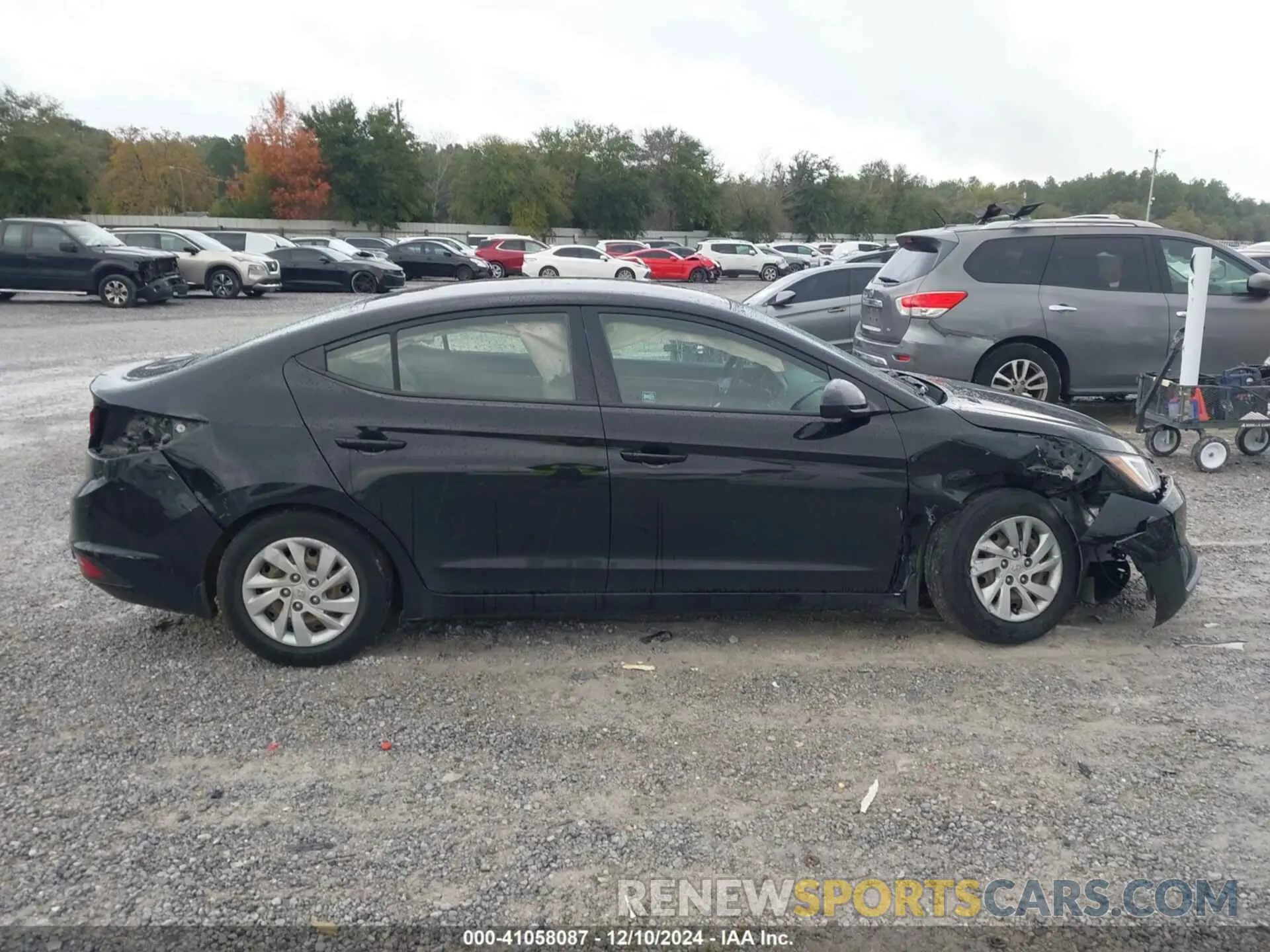 13 fotografías del automóvil dañado 5NPD74LF7LH610974 HYUNDAI ELANTRA 2020