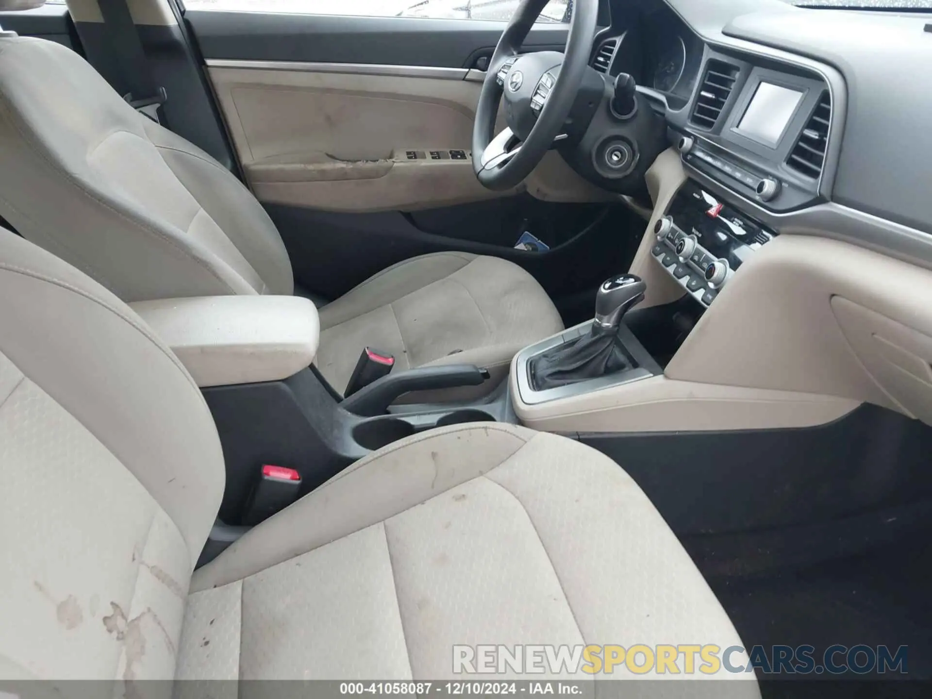 5 fotografías del automóvil dañado 5NPD74LF7LH610974 HYUNDAI ELANTRA 2020