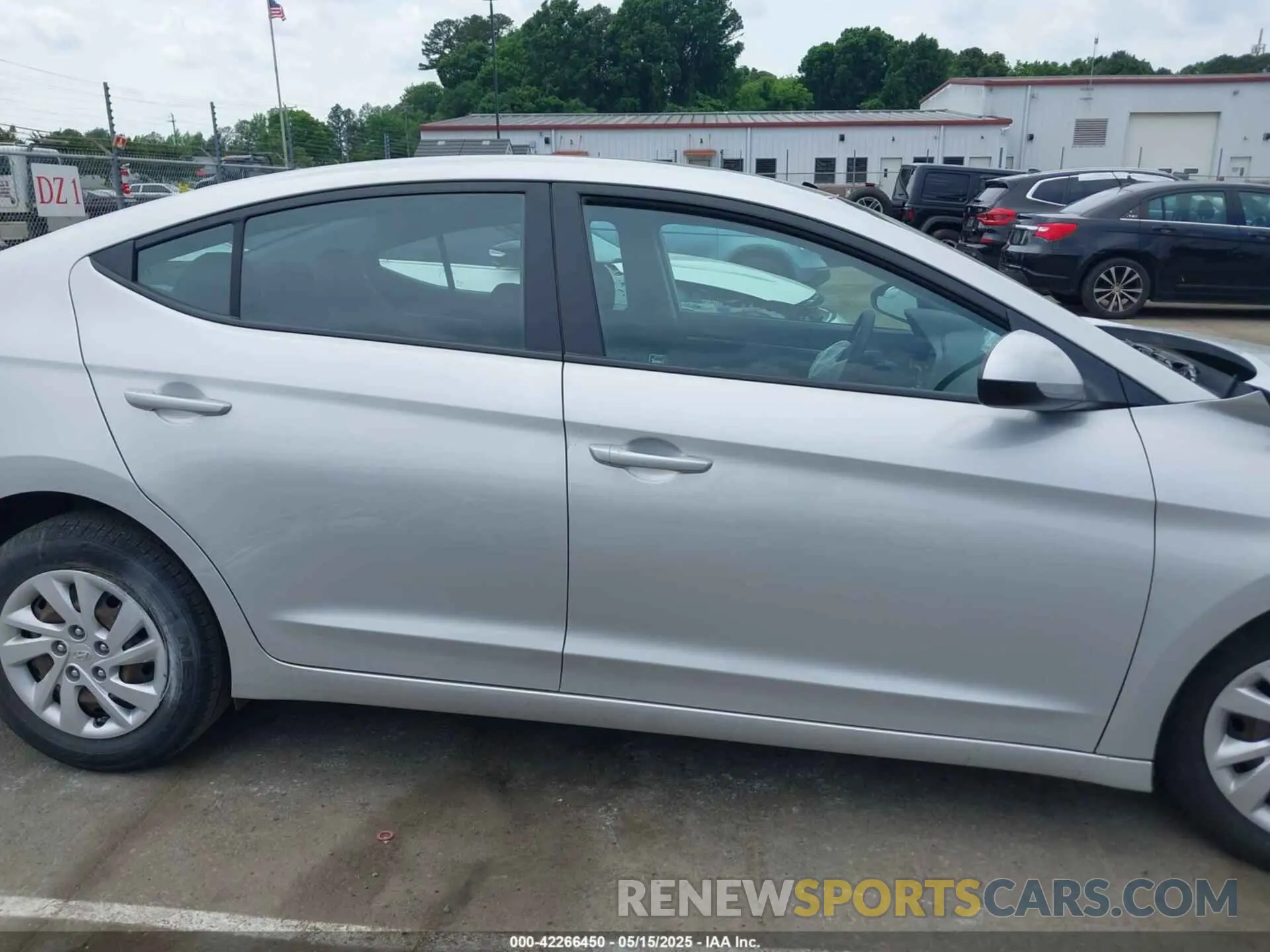13 fotografías del automóvil dañado 5NPD74LF8LH500998 HYUNDAI ELANTRA 2020