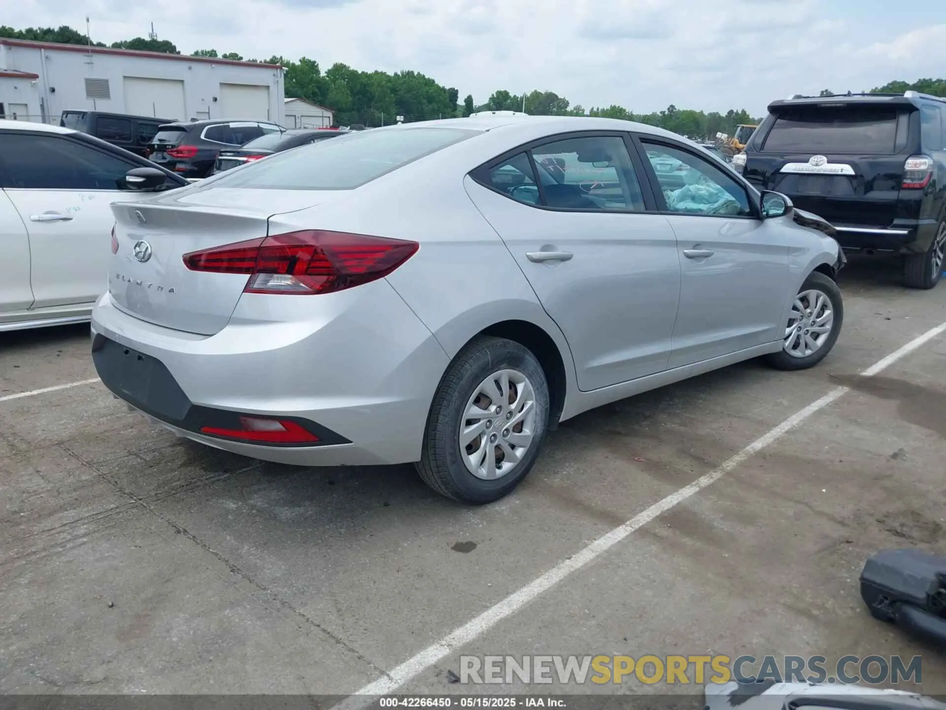 4 fotografías del automóvil dañado 5NPD74LF8LH500998 HYUNDAI ELANTRA 2020