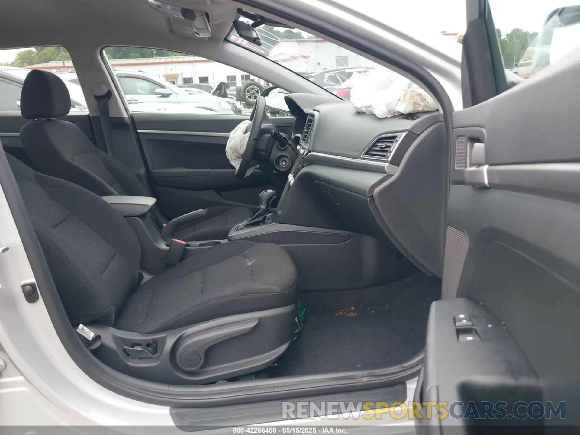 5 fotografías del automóvil dañado 5NPD74LF8LH500998 HYUNDAI ELANTRA 2020
