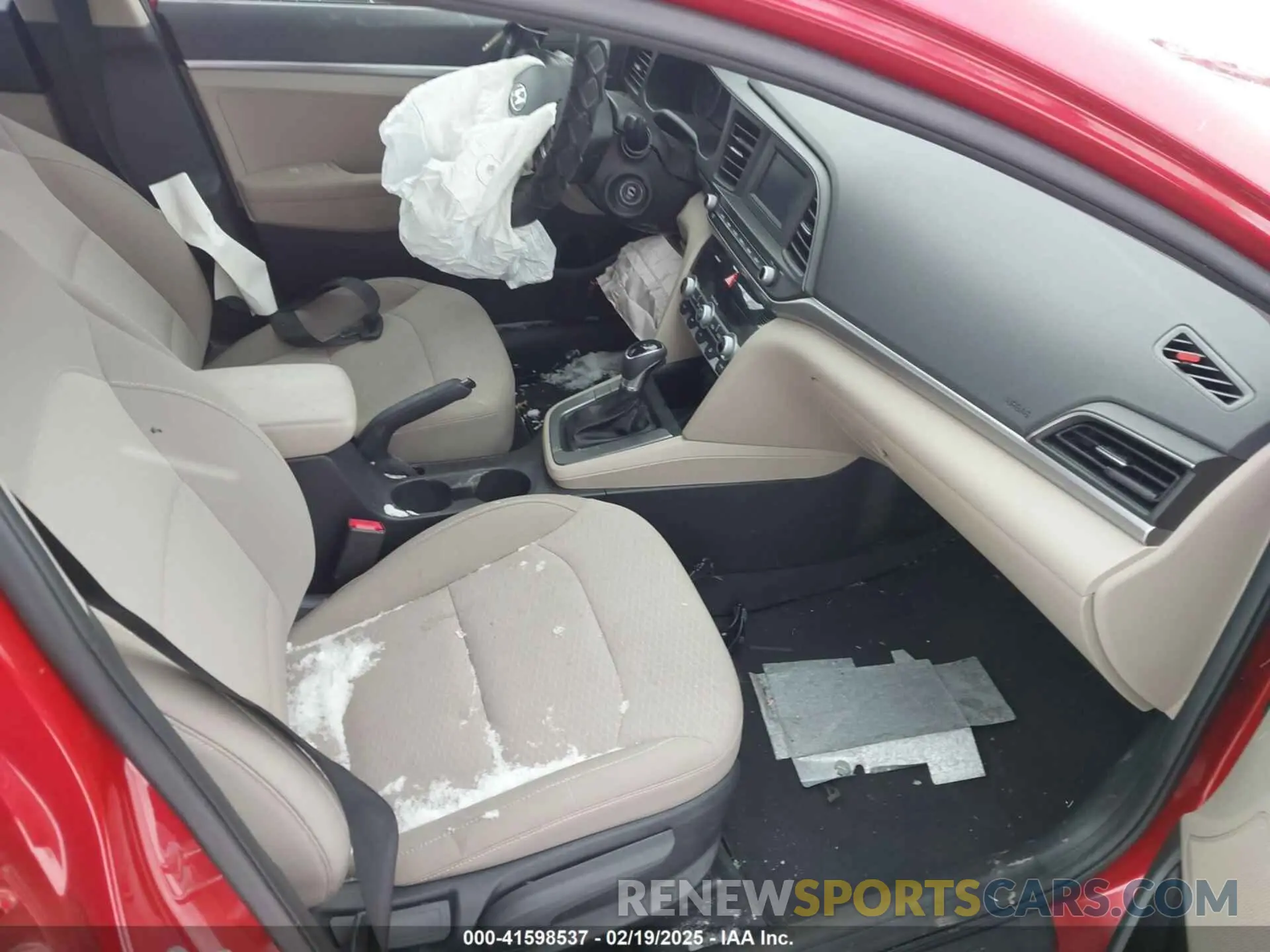 5 fotografías del automóvil dañado 5NPD74LF8LH605007 HYUNDAI ELANTRA 2020