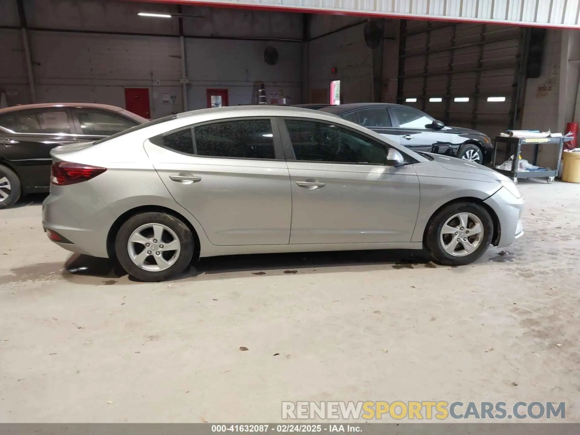 13 fotografías del automóvil dañado 5NPD74LF9LH549823 HYUNDAI ELANTRA 2020