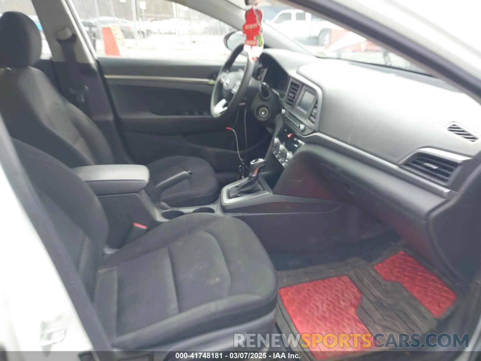 5 fotografías del automóvil dañado 5NPD74LF9LH597550 HYUNDAI ELANTRA 2020