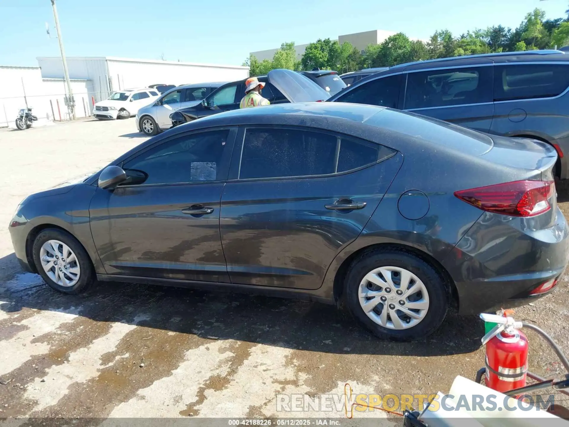 13 fotografías del automóvil dañado 5NPD74LF9LH607929 HYUNDAI ELANTRA 2020