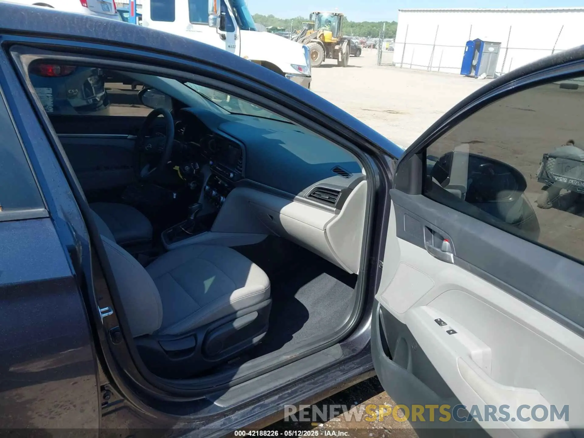 5 fotografías del automóvil dañado 5NPD74LF9LH607929 HYUNDAI ELANTRA 2020