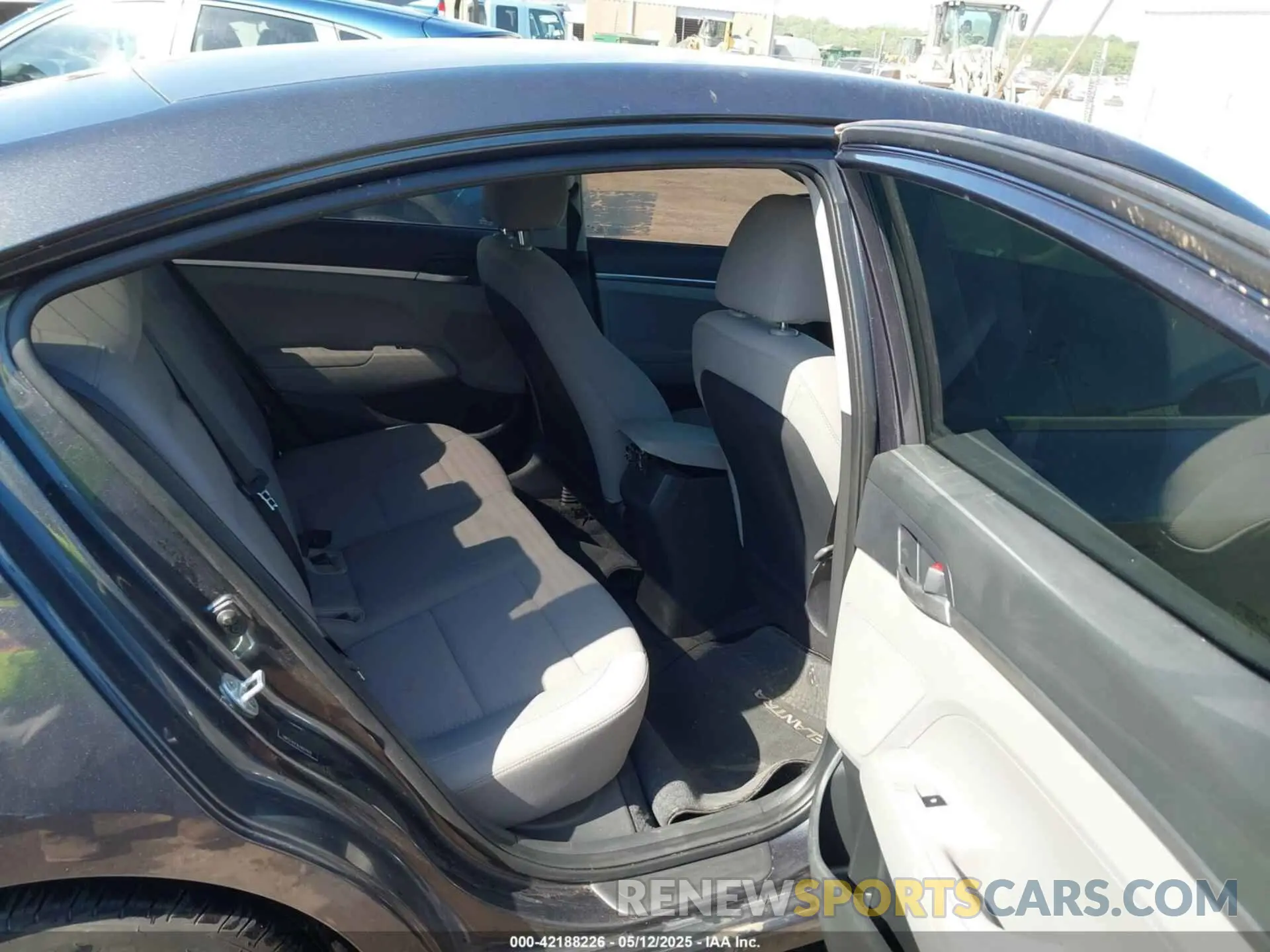 8 fotografías del automóvil dañado 5NPD74LF9LH607929 HYUNDAI ELANTRA 2020
