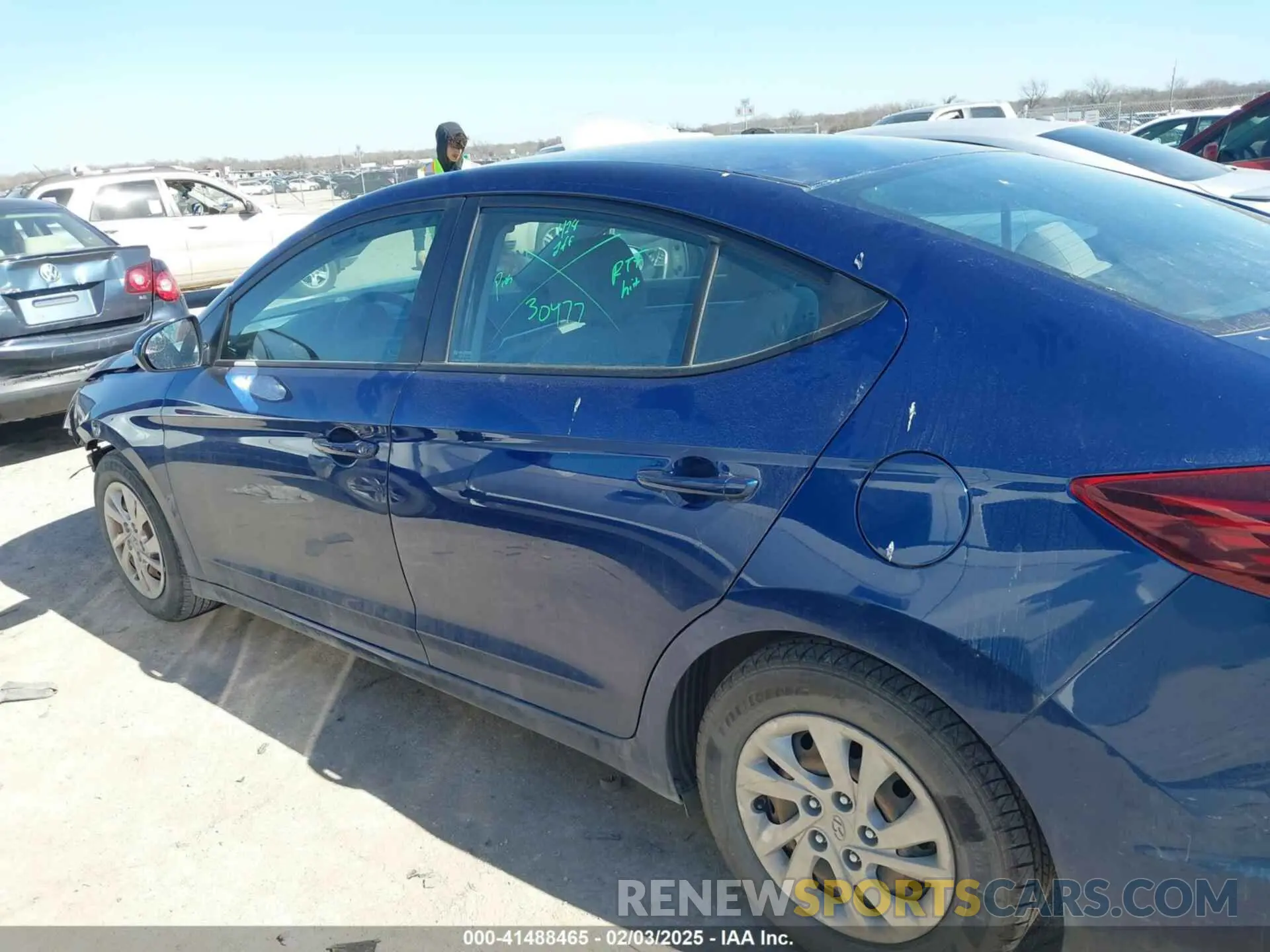 14 fotografías del automóvil dañado 5NPD74LFXLH515390 HYUNDAI ELANTRA 2020