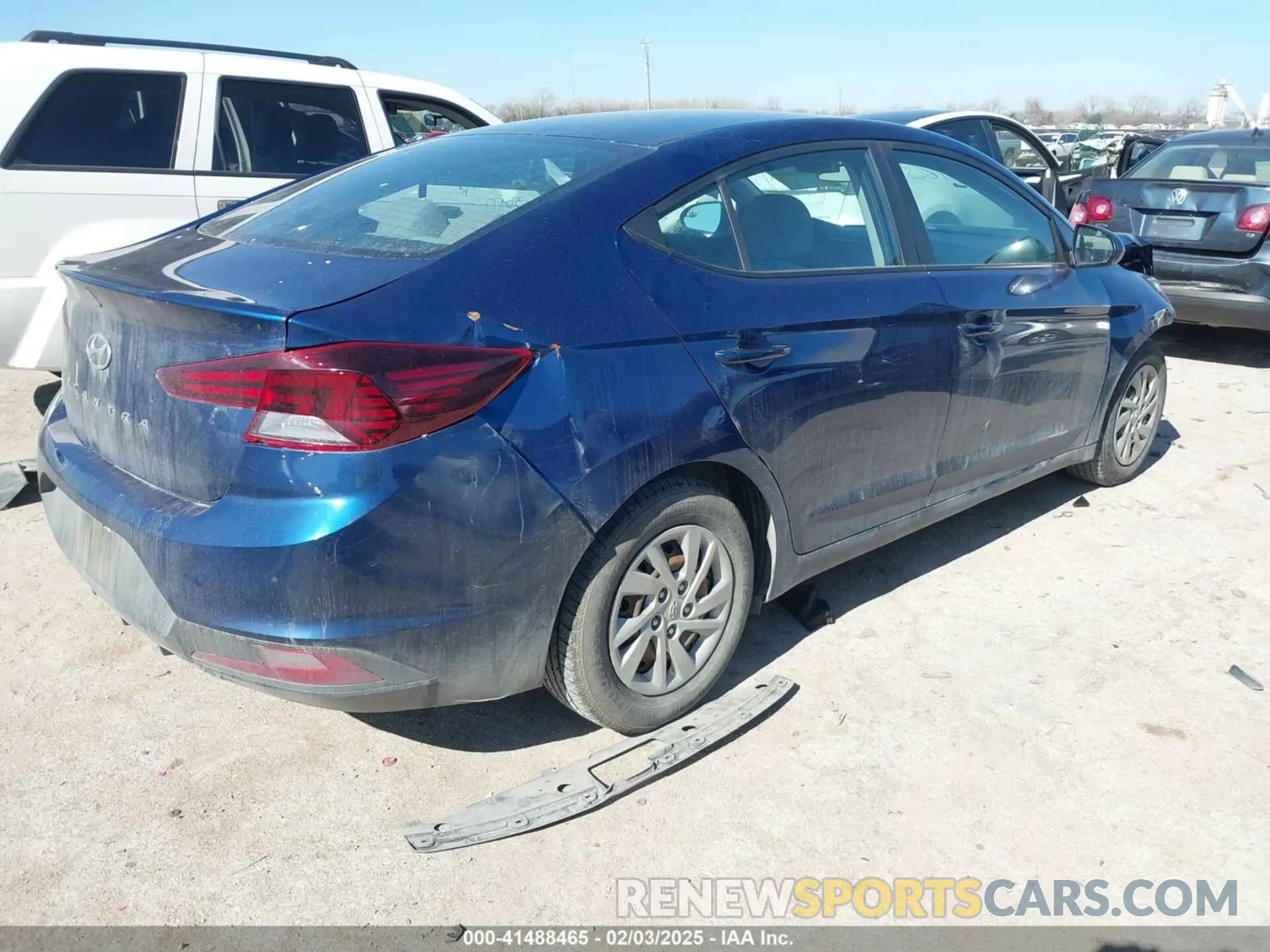 4 fotografías del automóvil dañado 5NPD74LFXLH515390 HYUNDAI ELANTRA 2020