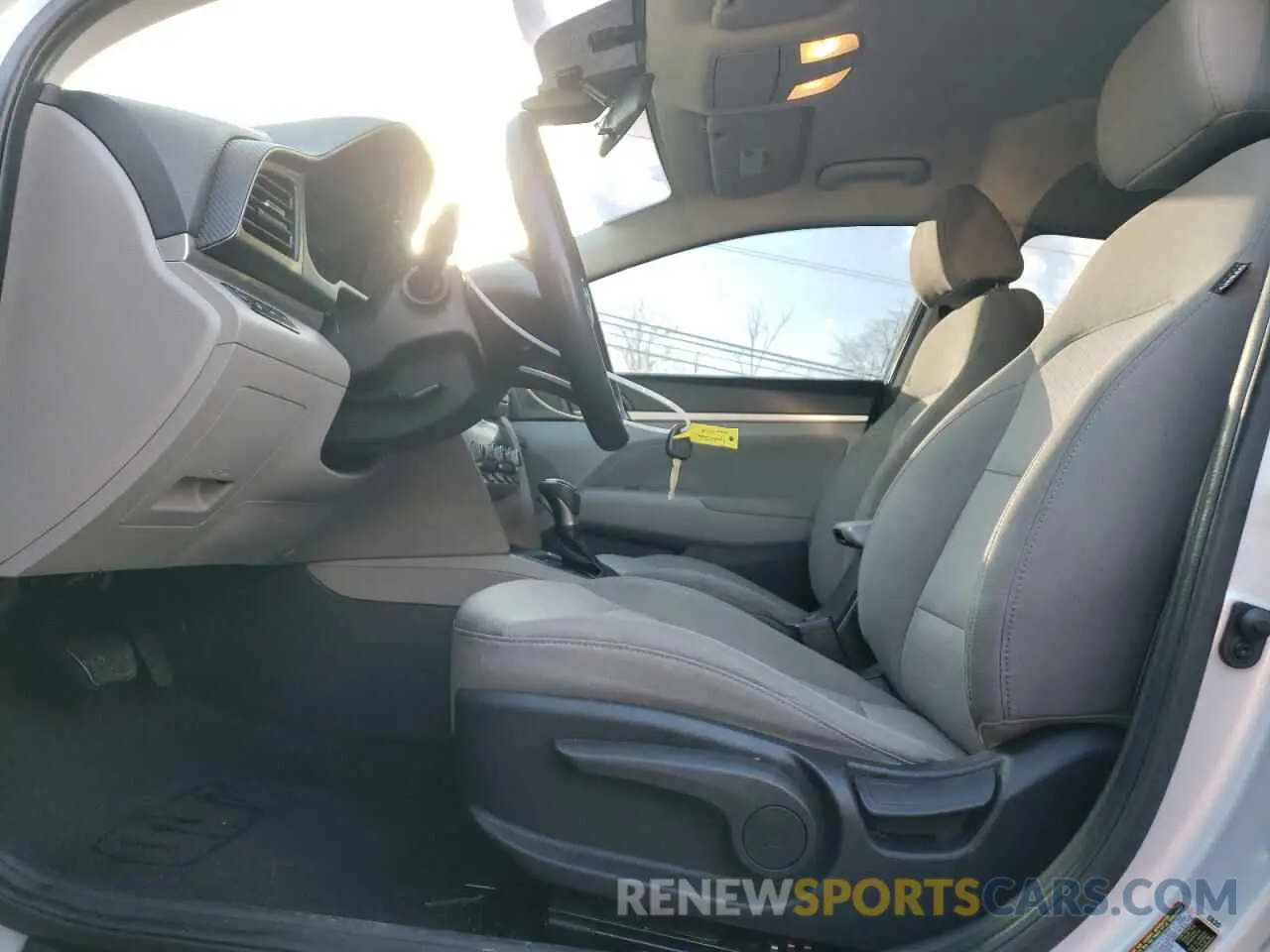 7 fotografías del automóvil dañado 5NPD84LF0LH525195 HYUNDAI ELANTRA 2020