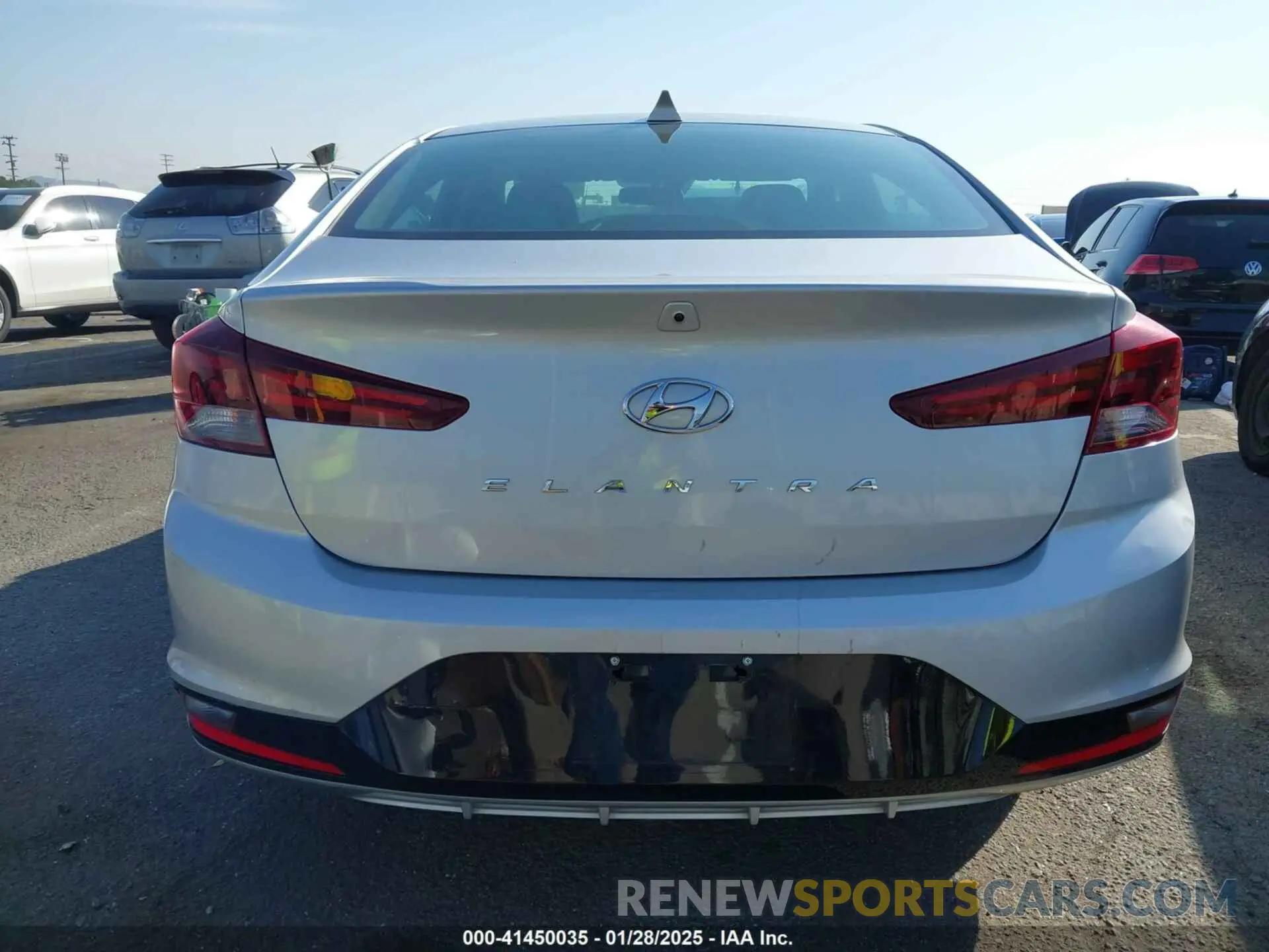 16 fotografías del automóvil dañado 5NPD84LF0LH532695 HYUNDAI ELANTRA 2020