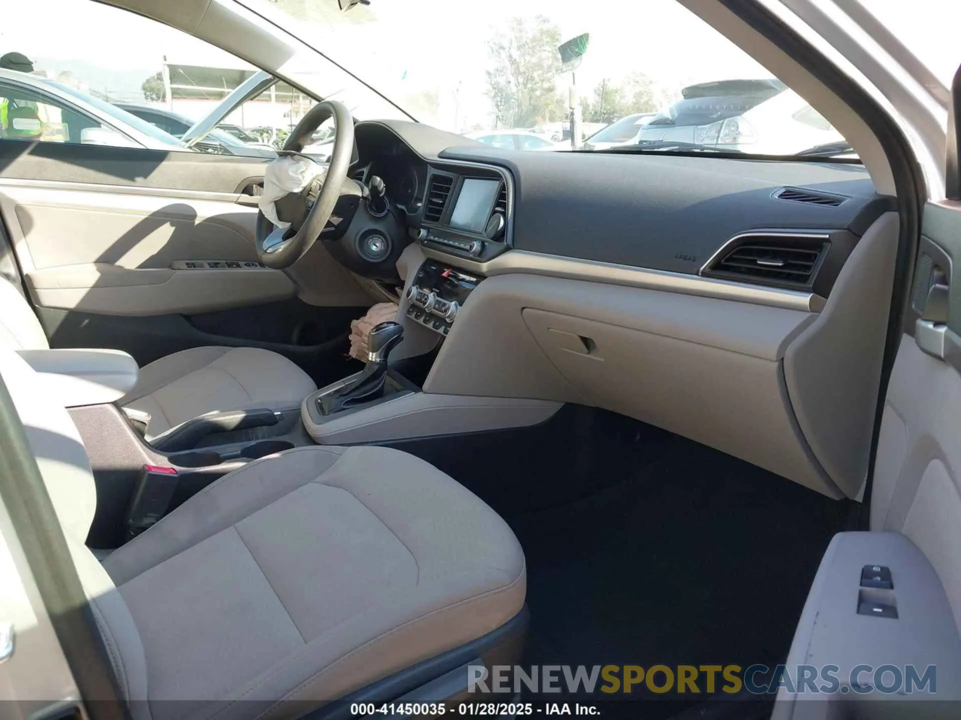 5 fotografías del automóvil dañado 5NPD84LF0LH532695 HYUNDAI ELANTRA 2020