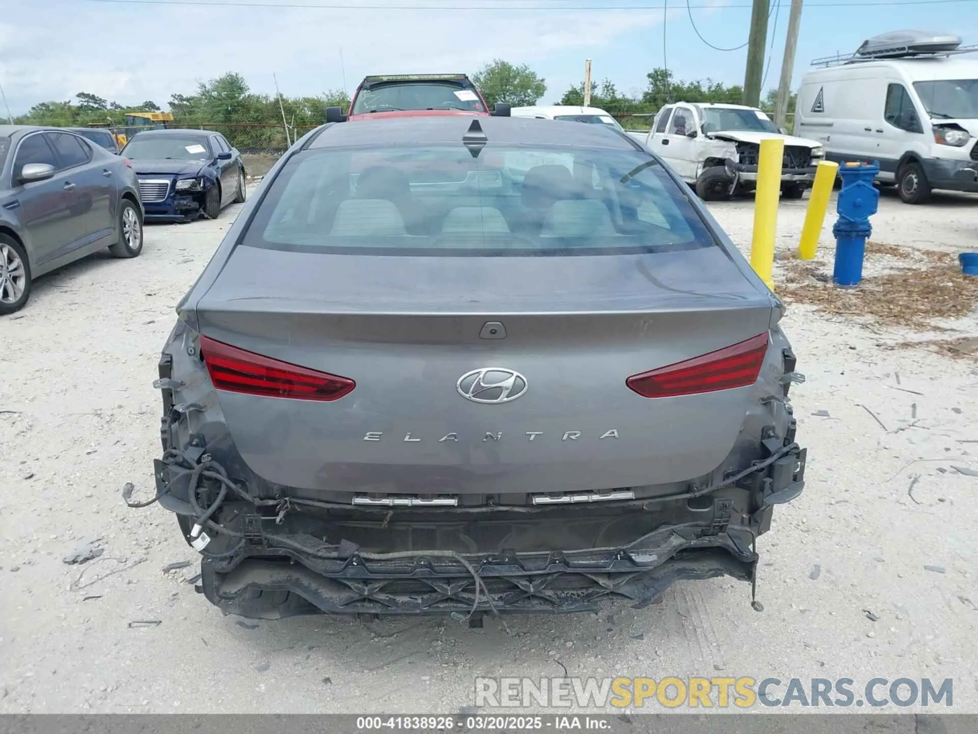 17 fotografías del automóvil dañado 5NPD84LF0LH544040 HYUNDAI ELANTRA 2020