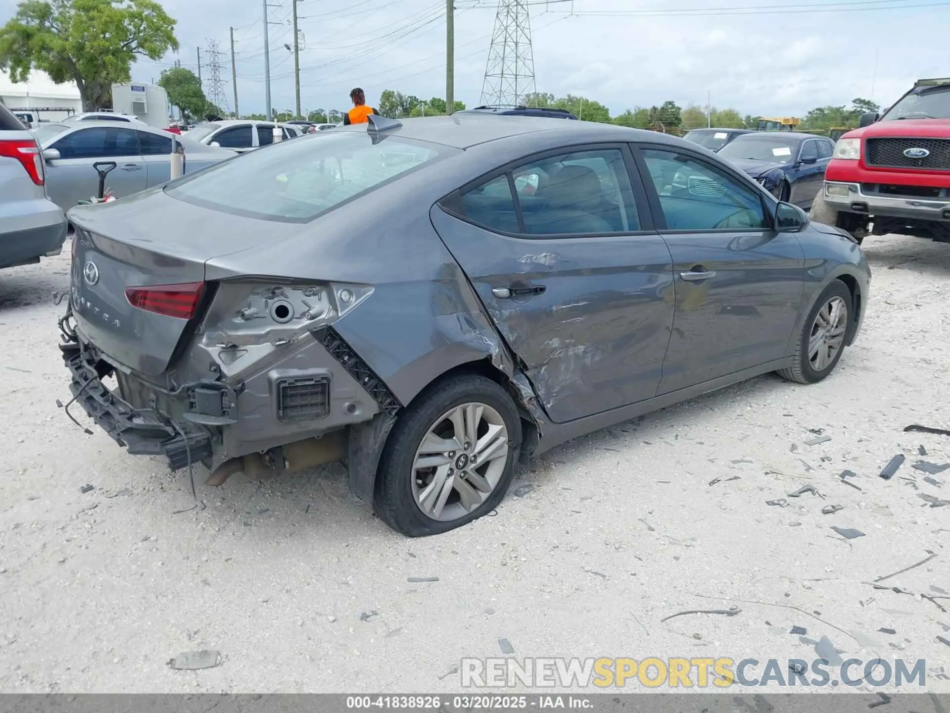 4 fotografías del automóvil dañado 5NPD84LF0LH544040 HYUNDAI ELANTRA 2020