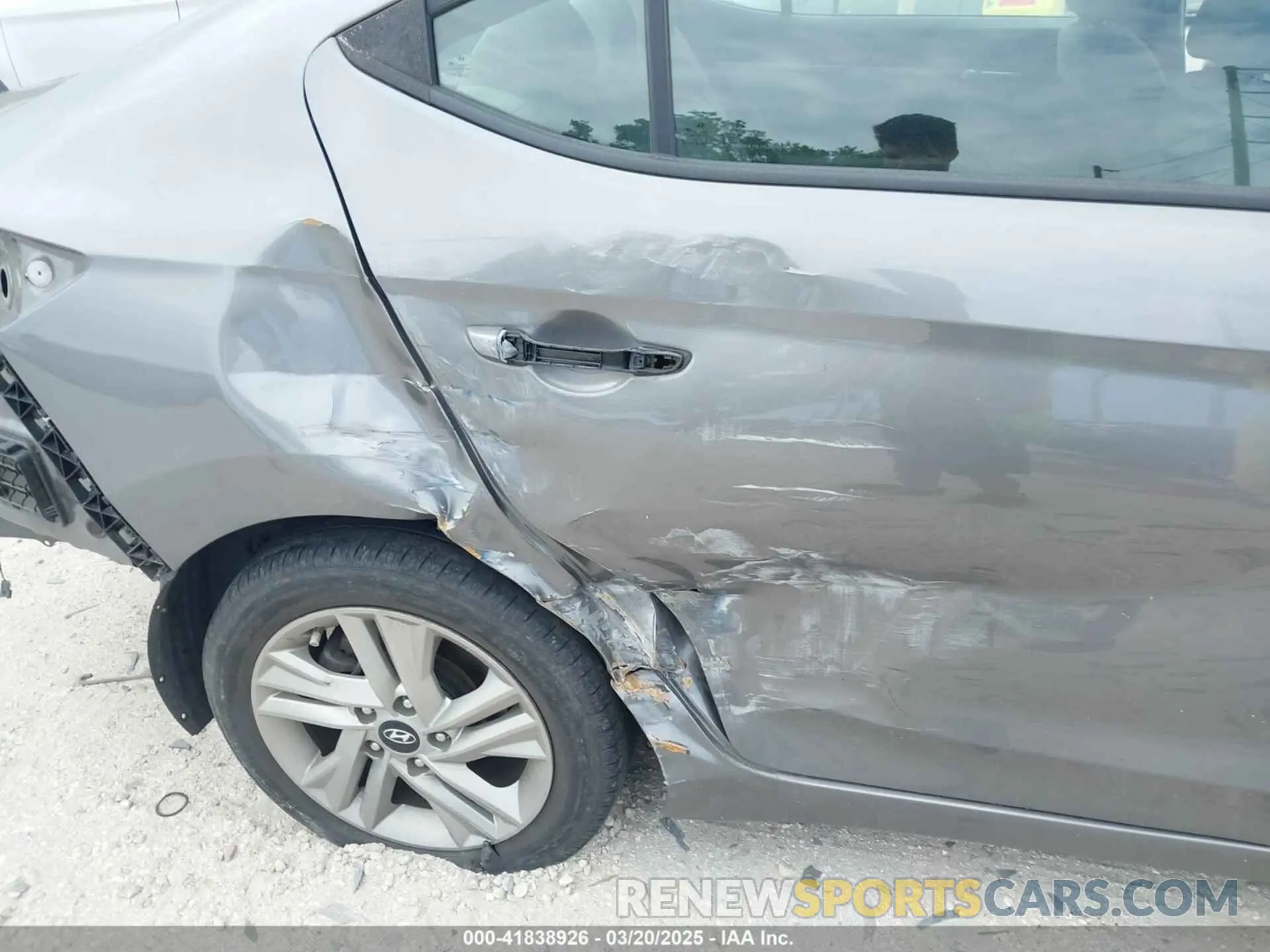 6 fotografías del automóvil dañado 5NPD84LF0LH544040 HYUNDAI ELANTRA 2020