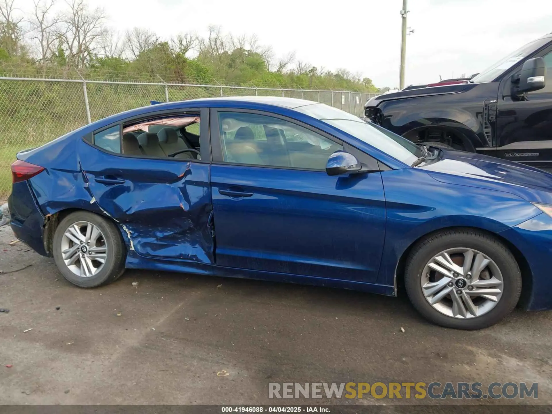 13 fotografías del automóvil dañado 5NPD84LF1LH544970 HYUNDAI ELANTRA 2020