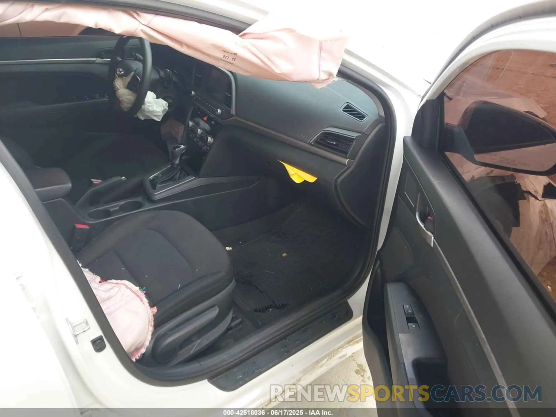 5 fotografías del automóvil dañado 5NPD84LF1LH554236 HYUNDAI ELANTRA 2020