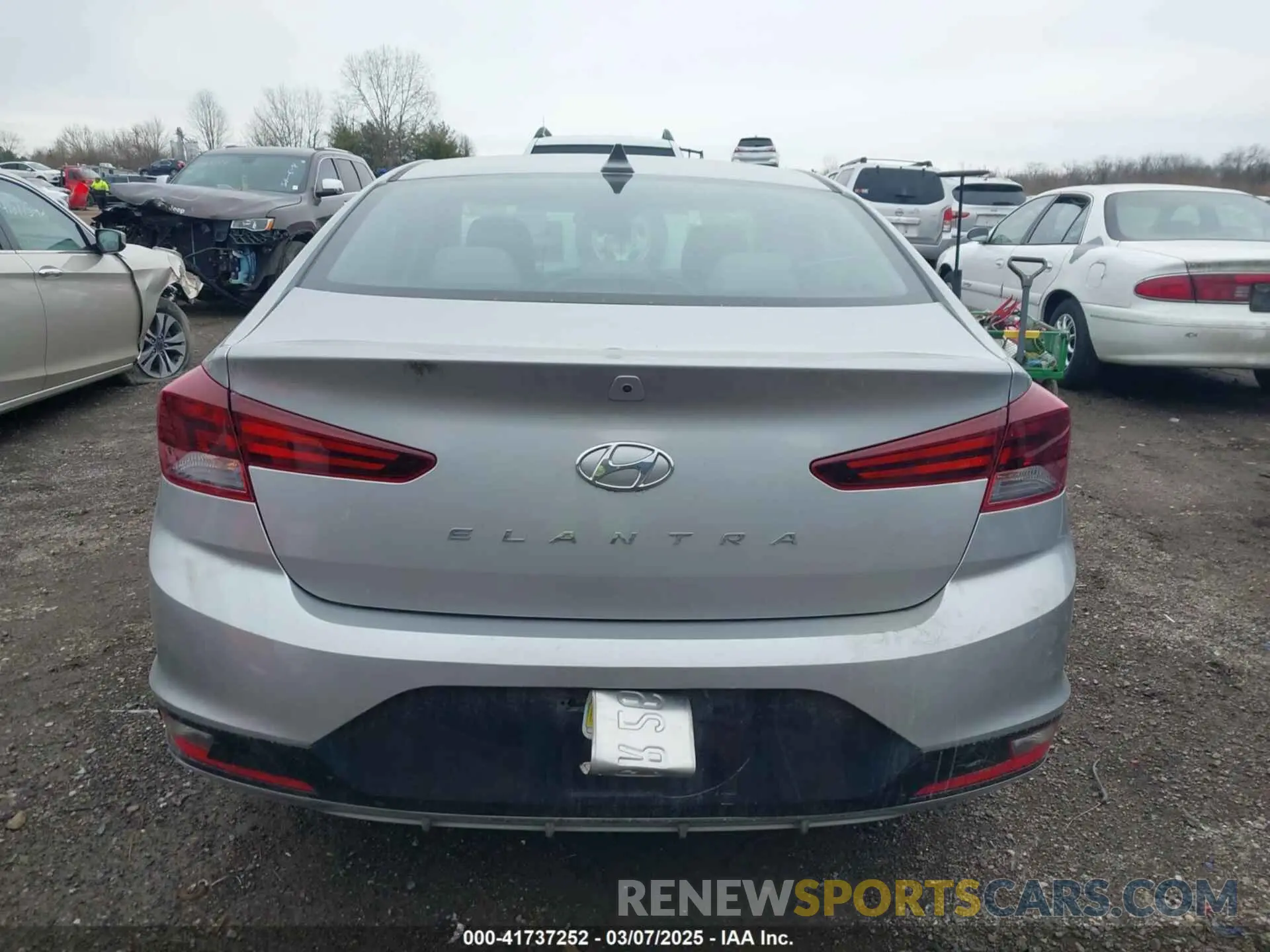 16 fotografías del automóvil dañado 5NPD84LF1LH567004 HYUNDAI ELANTRA 2020