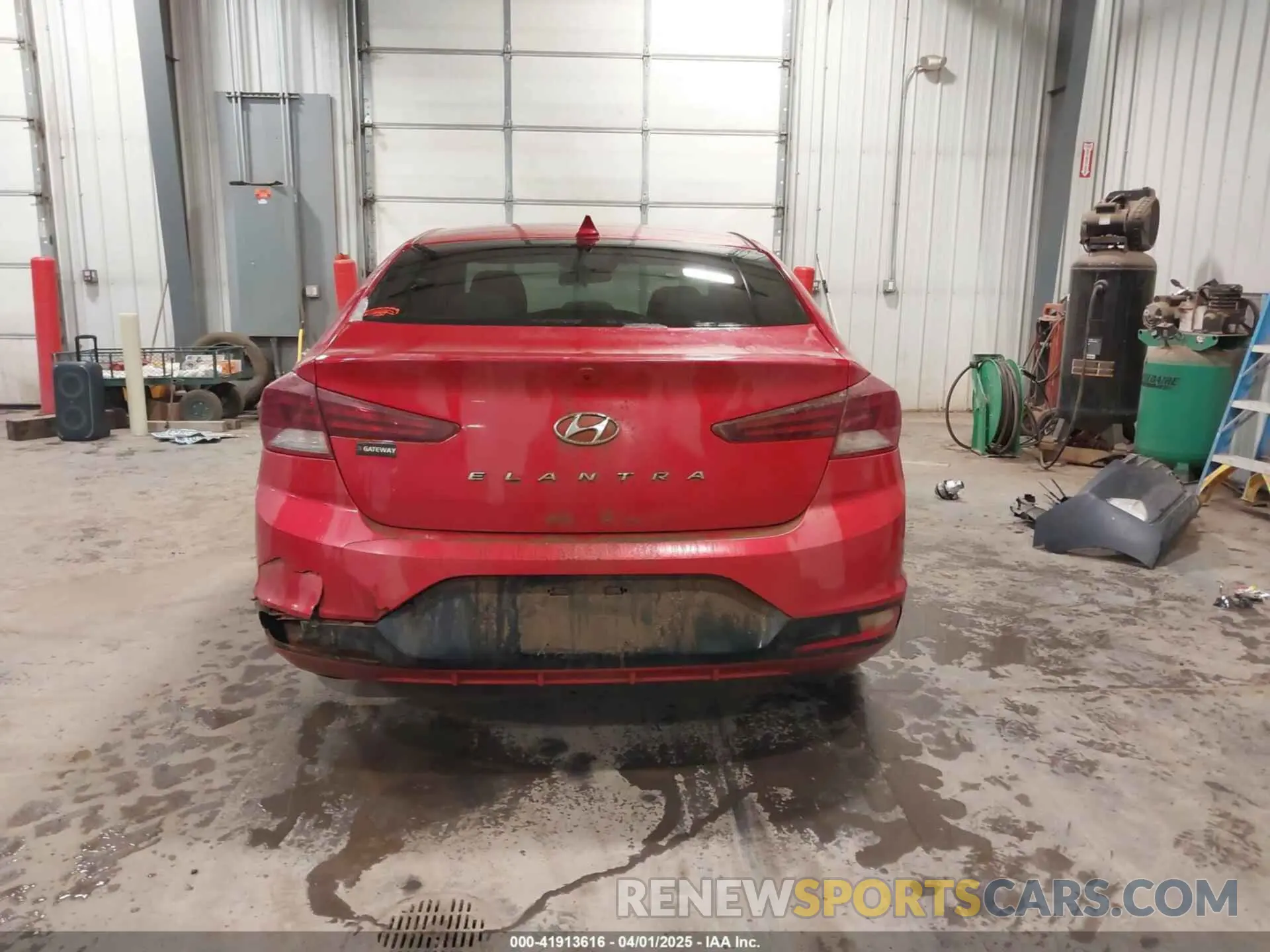 17 fotografías del automóvil dañado 5NPD84LF1LH571313 HYUNDAI ELANTRA 2020
