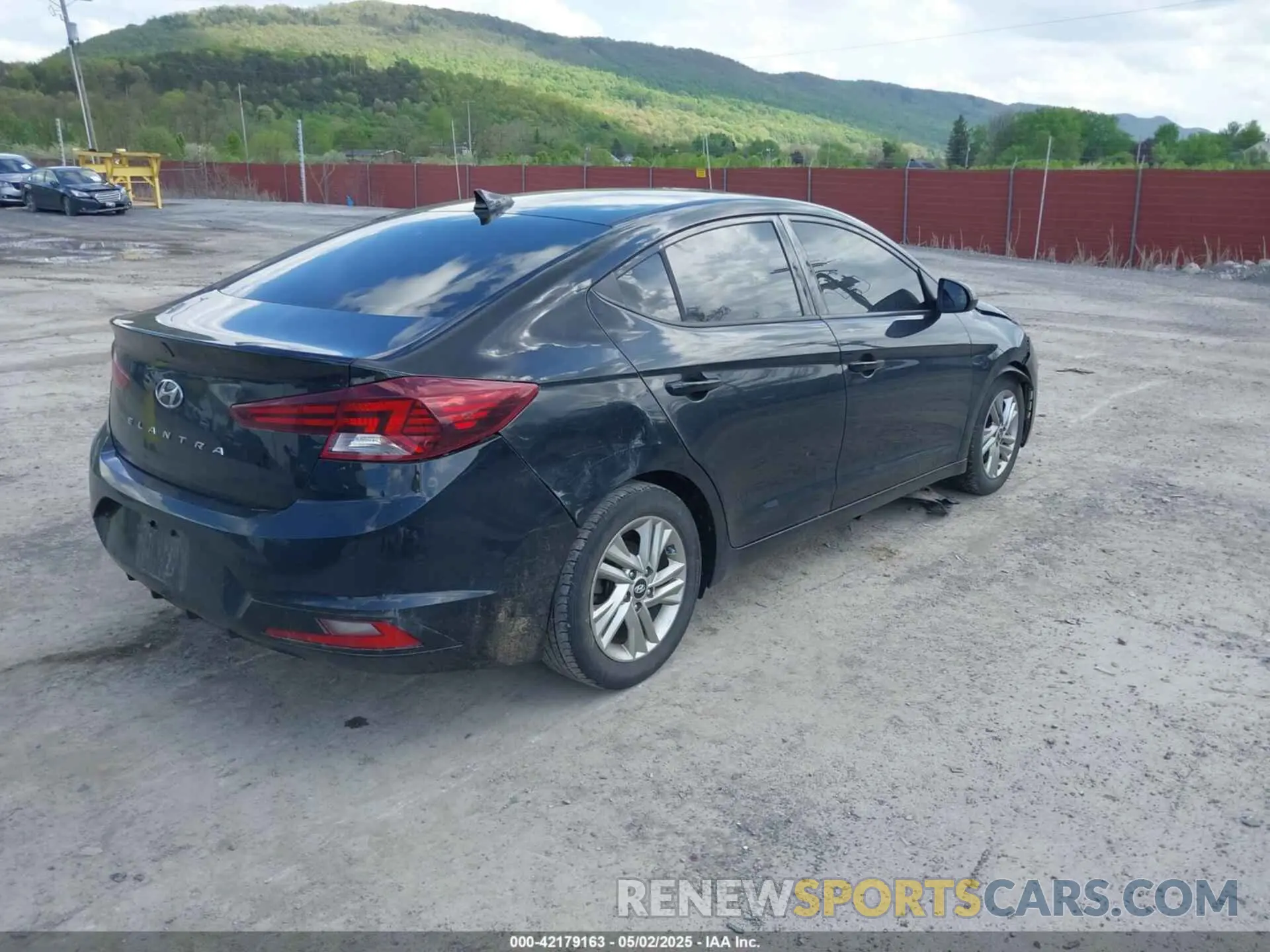 4 fotografías del automóvil dañado 5NPD84LF1LH624348 HYUNDAI ELANTRA 2020