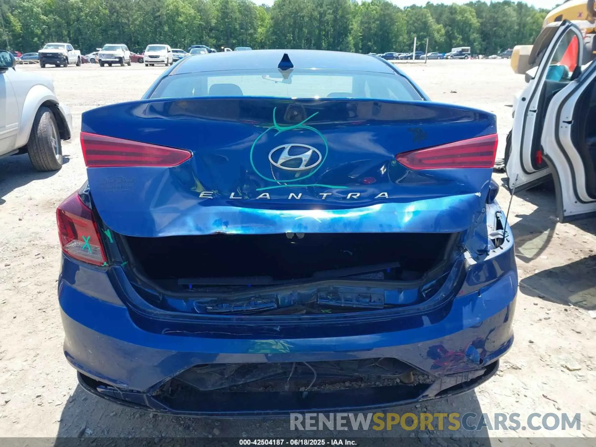17 fotografías del automóvil dañado 5NPD84LF2LH511881 HYUNDAI ELANTRA 2020