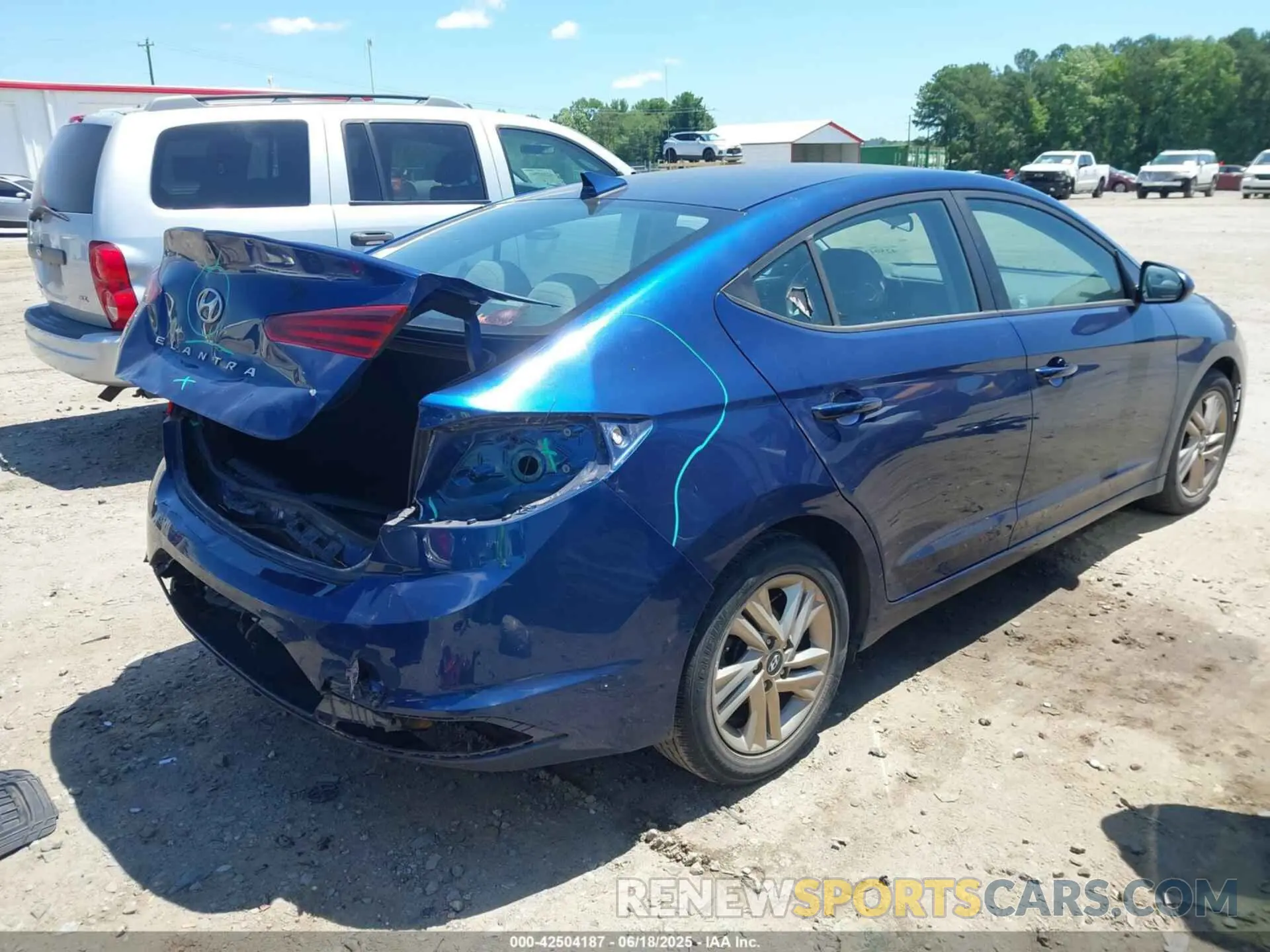4 fotografías del automóvil dañado 5NPD84LF2LH511881 HYUNDAI ELANTRA 2020