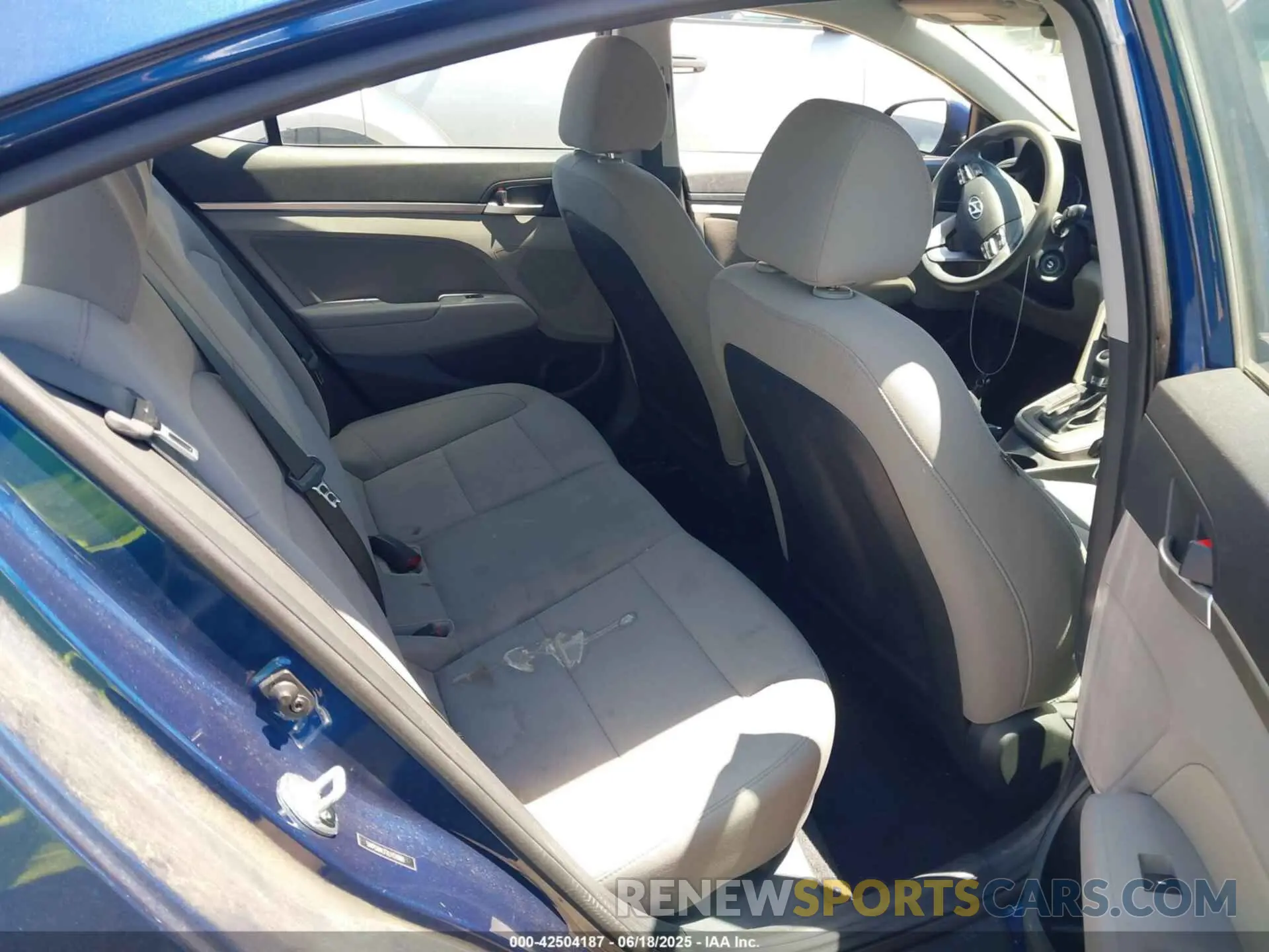 8 fotografías del automóvil dañado 5NPD84LF2LH511881 HYUNDAI ELANTRA 2020