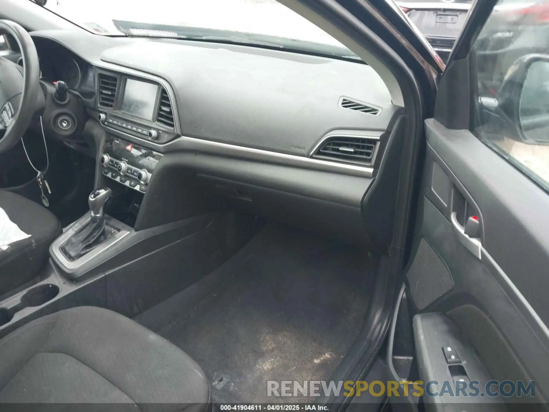 5 fotografías del automóvil dañado 5NPD84LF2LH547490 HYUNDAI ELANTRA 2020