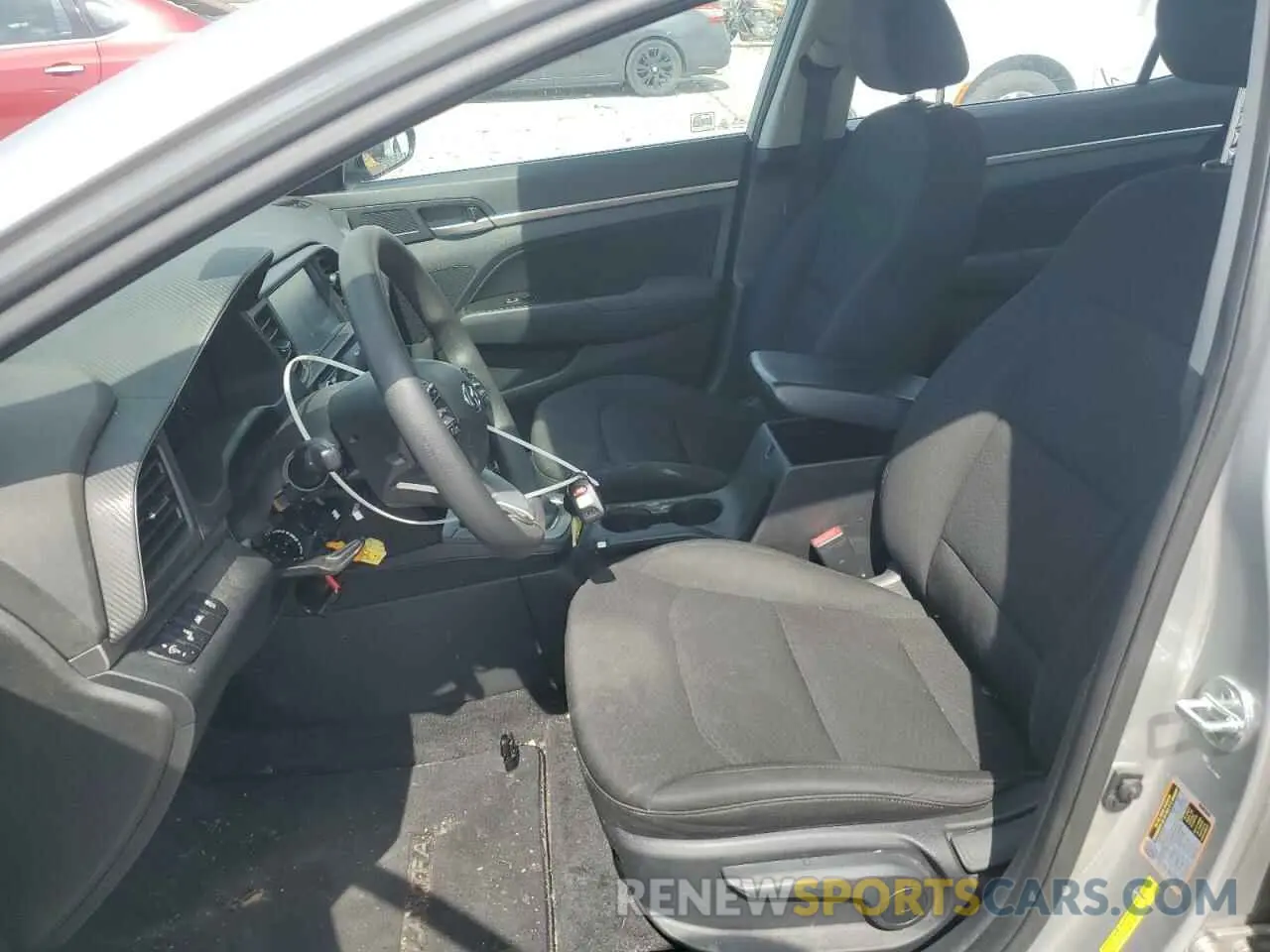 7 fotografías del automóvil dañado 5NPD84LF2LH570283 HYUNDAI ELANTRA 2020