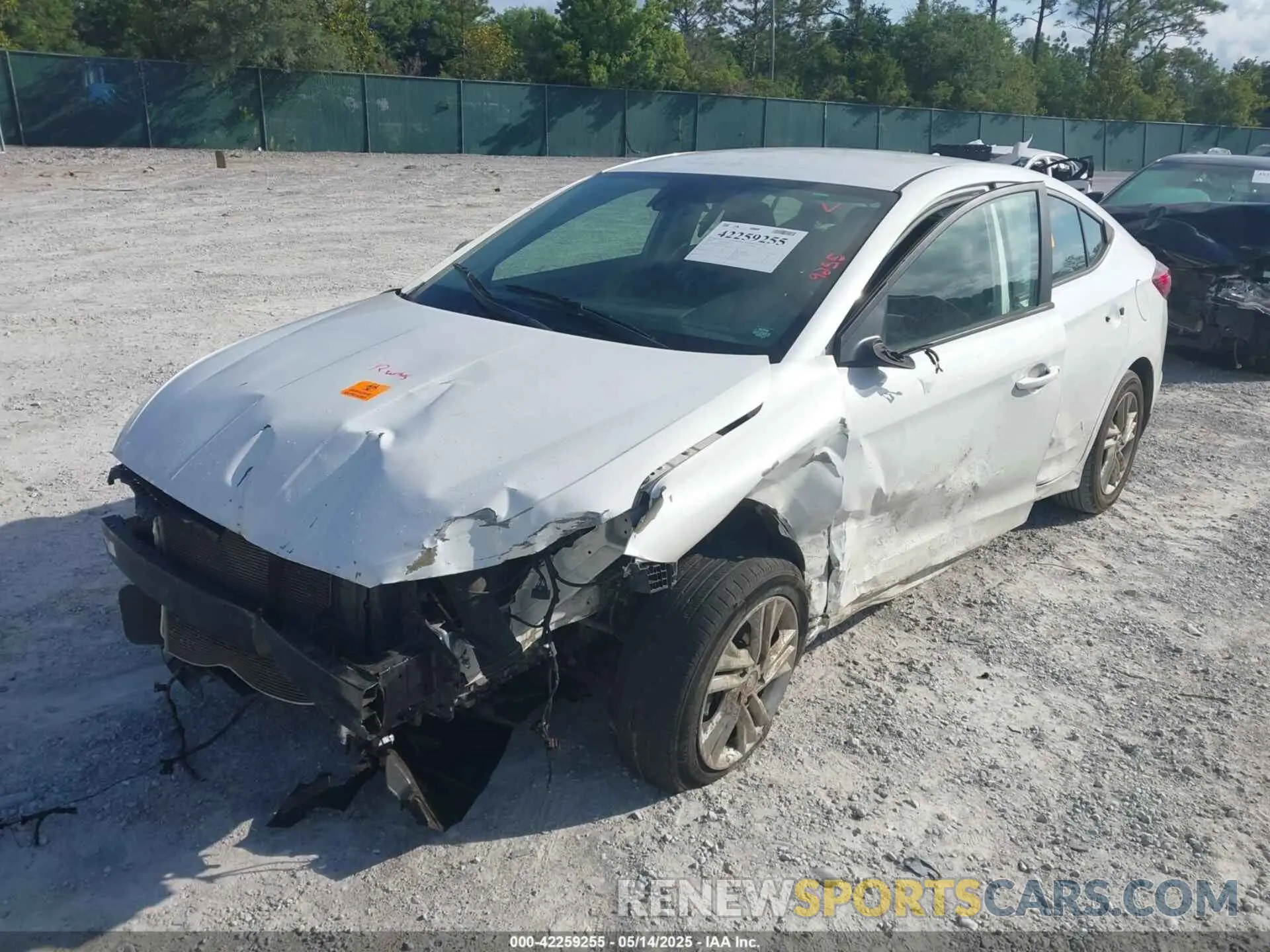 2 fotografías del automóvil dañado 5NPD84LF2LH597290 HYUNDAI ELANTRA 2020