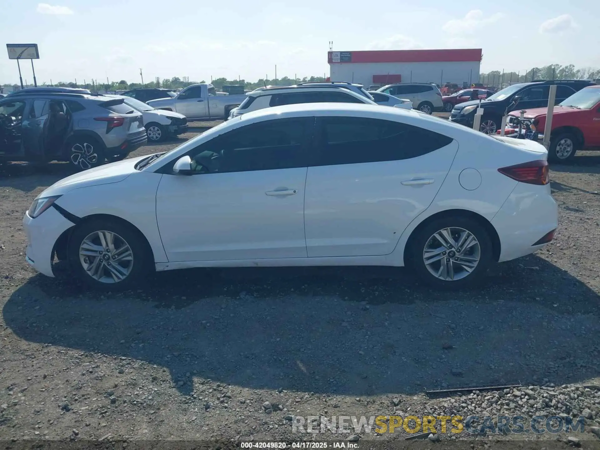 14 fotografías del automóvil dañado 5NPD84LF3LH512019 HYUNDAI ELANTRA 2020
