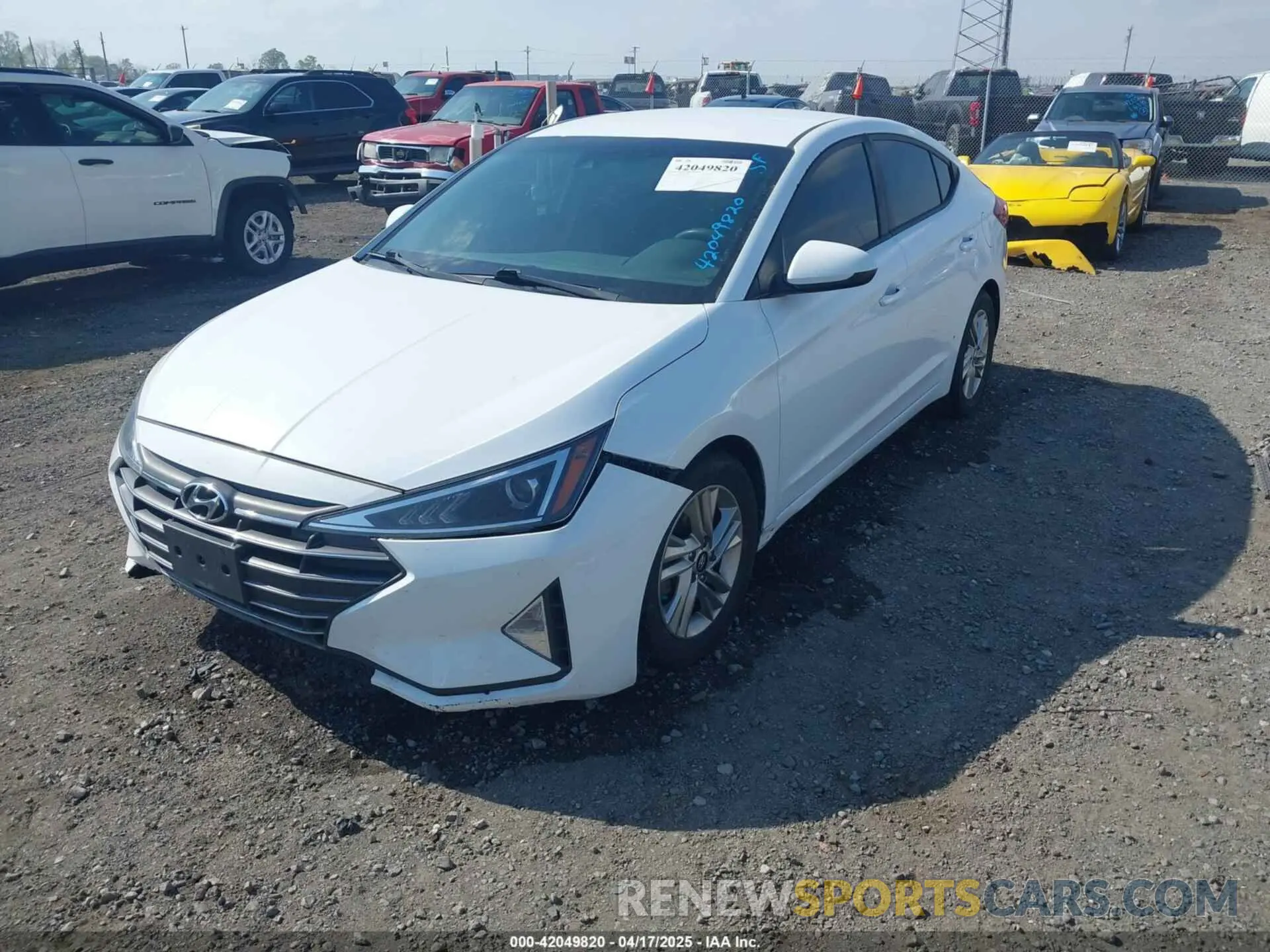 2 fotografías del automóvil dañado 5NPD84LF3LH512019 HYUNDAI ELANTRA 2020