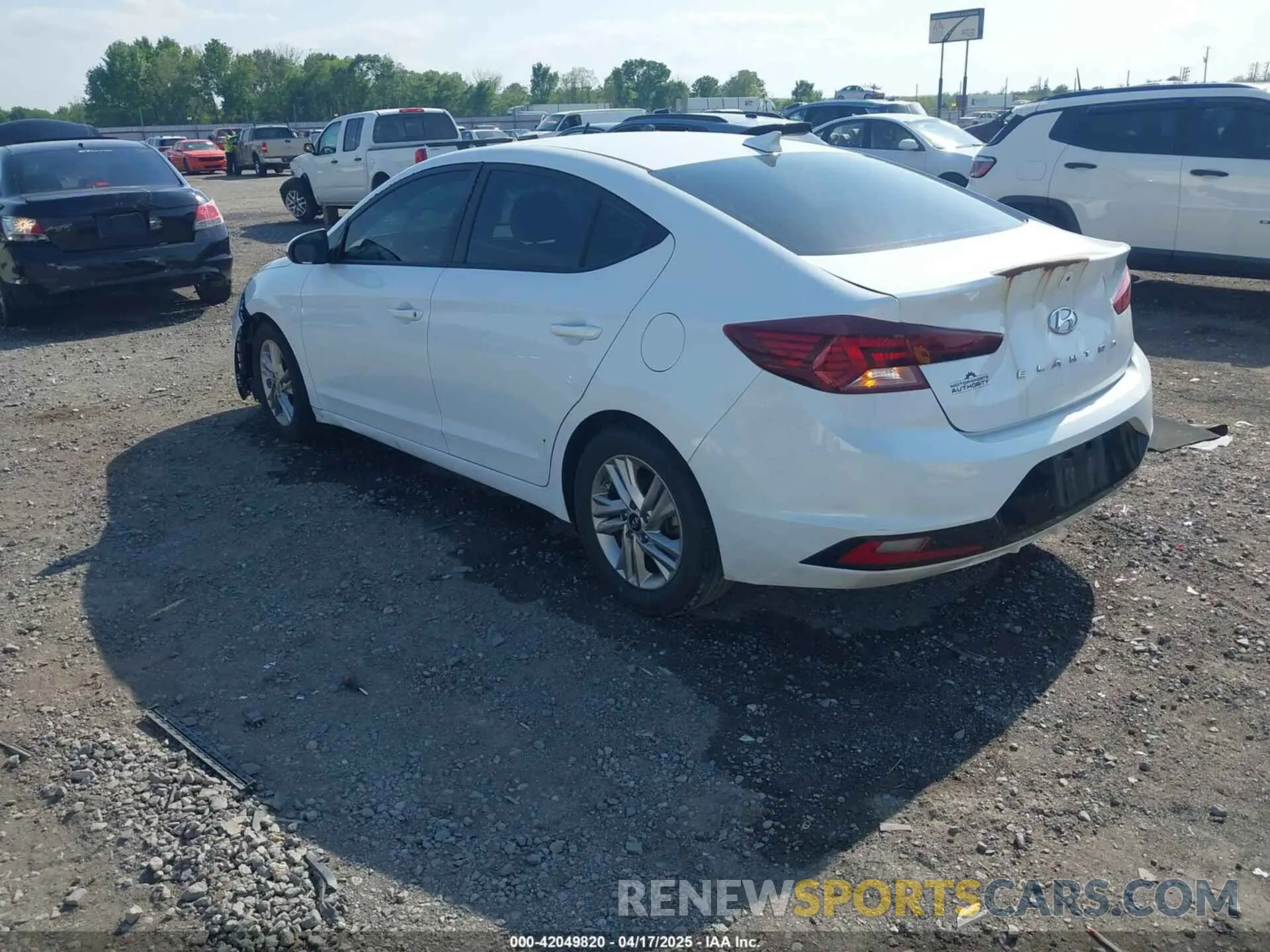3 fotografías del automóvil dañado 5NPD84LF3LH512019 HYUNDAI ELANTRA 2020