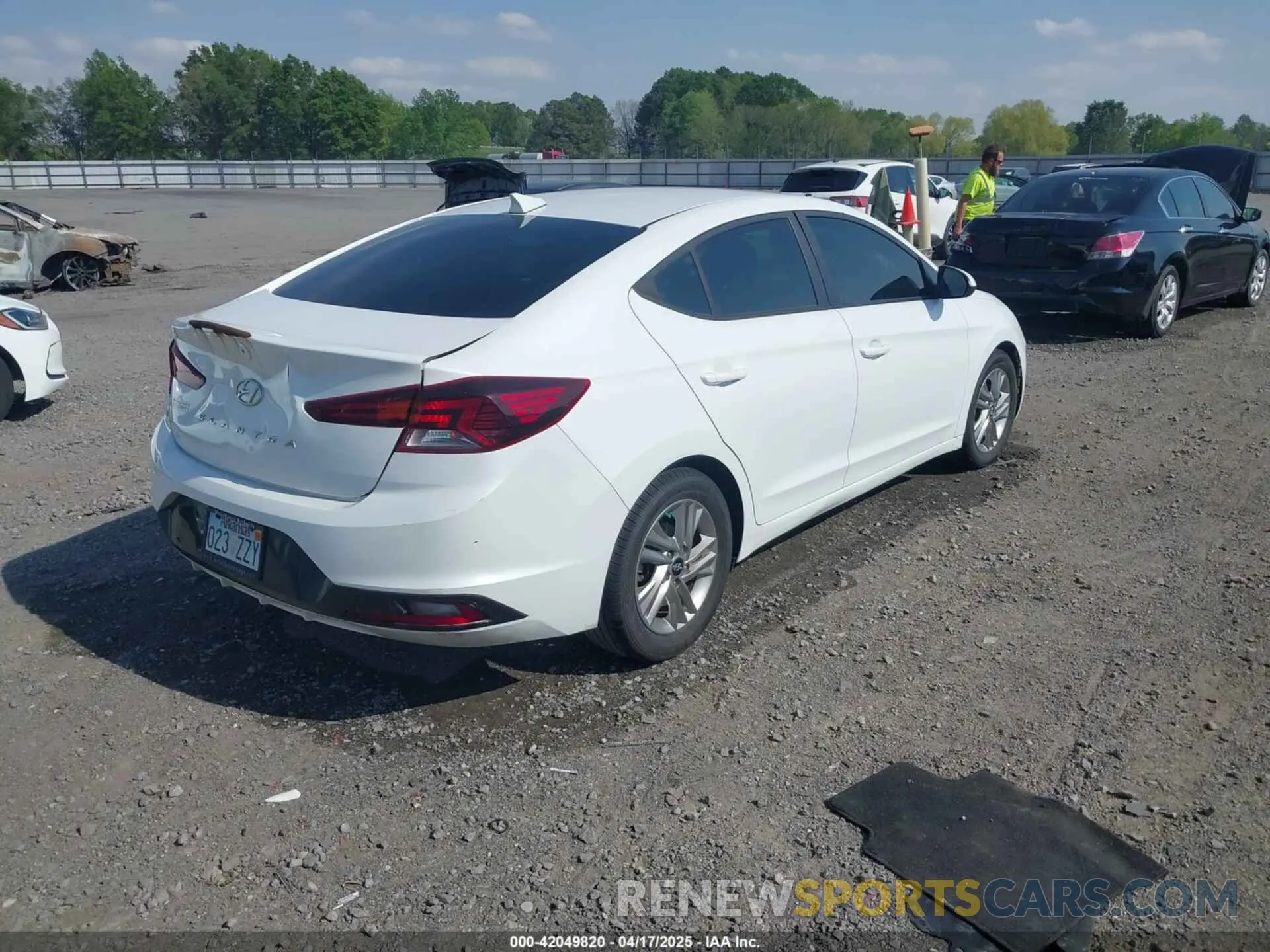 4 fotografías del automóvil dañado 5NPD84LF3LH512019 HYUNDAI ELANTRA 2020