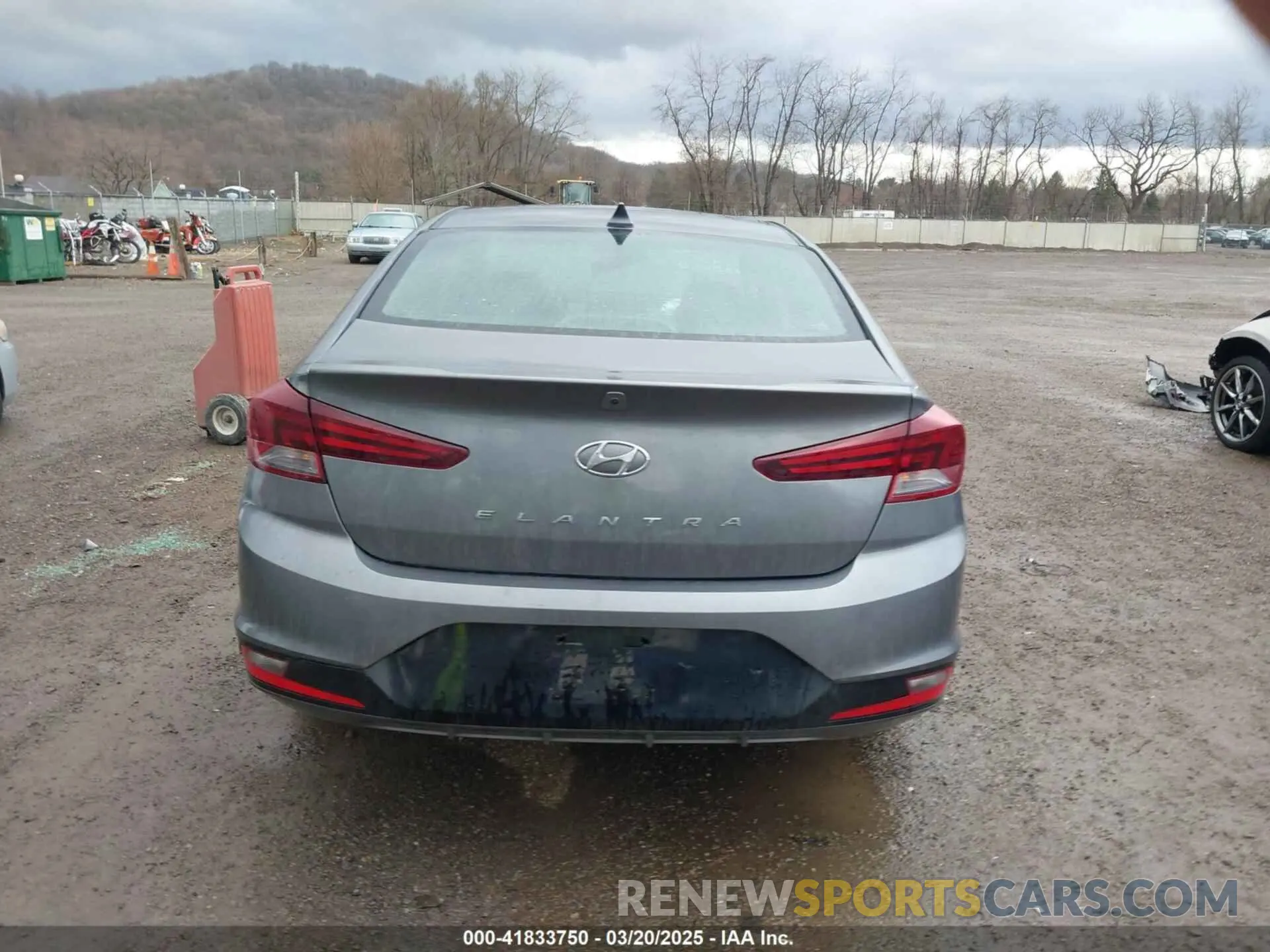 16 fotografías del automóvil dañado 5NPD84LF3LH527040 HYUNDAI ELANTRA 2020