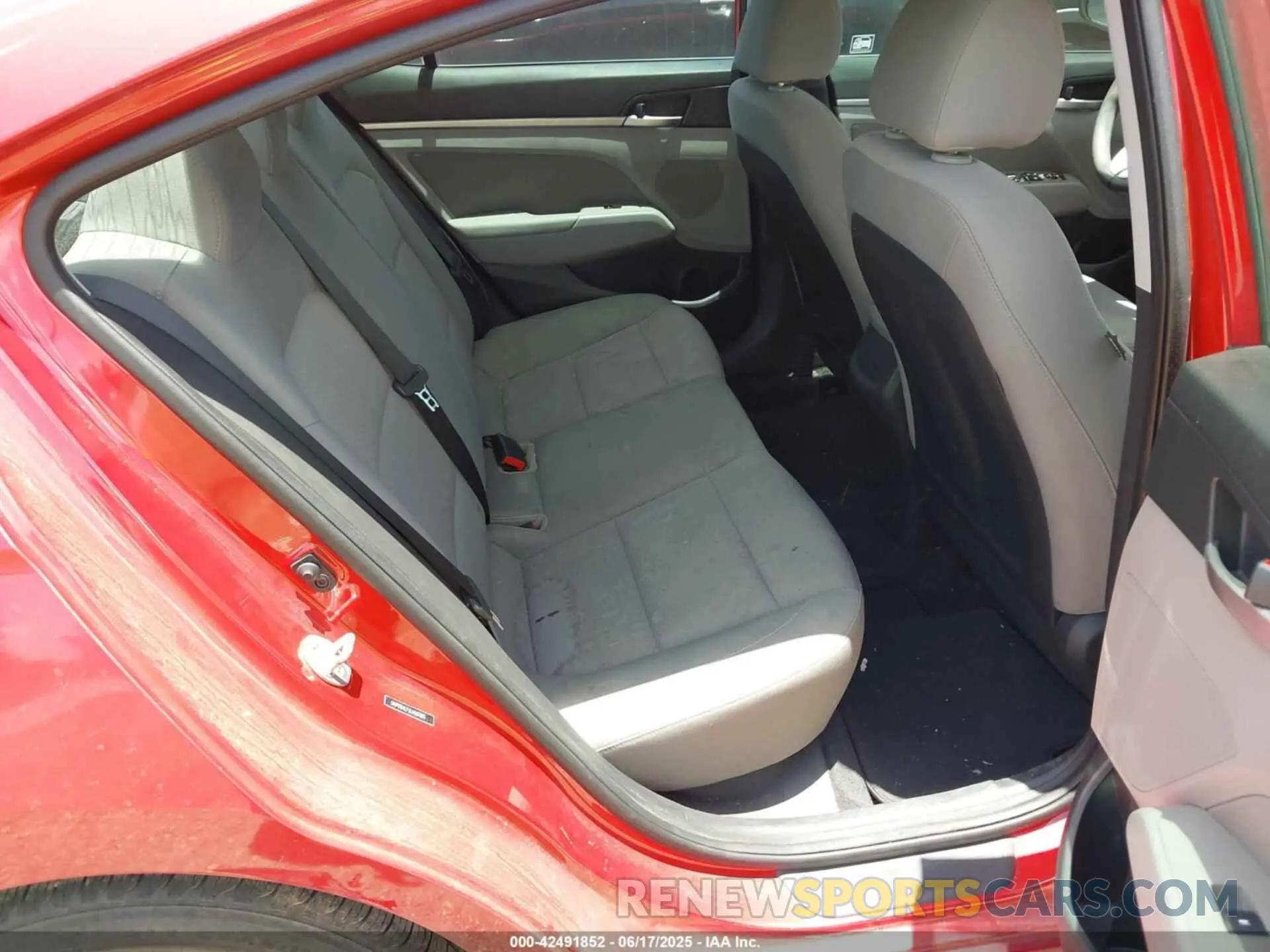 8 fotografías del automóvil dañado 5NPD84LF3LH587805 HYUNDAI ELANTRA 2020