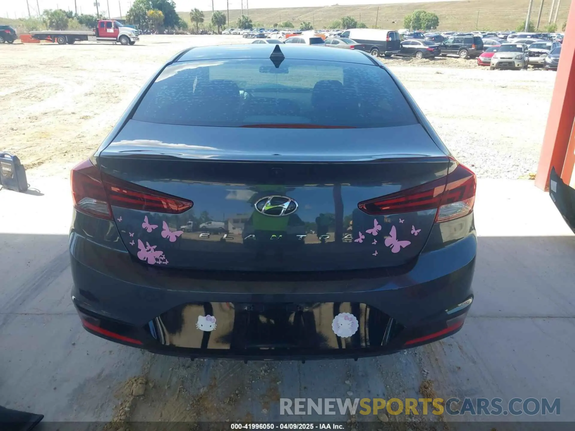 17 fotografías del automóvil dañado 5NPD84LF3LH595242 HYUNDAI ELANTRA 2020