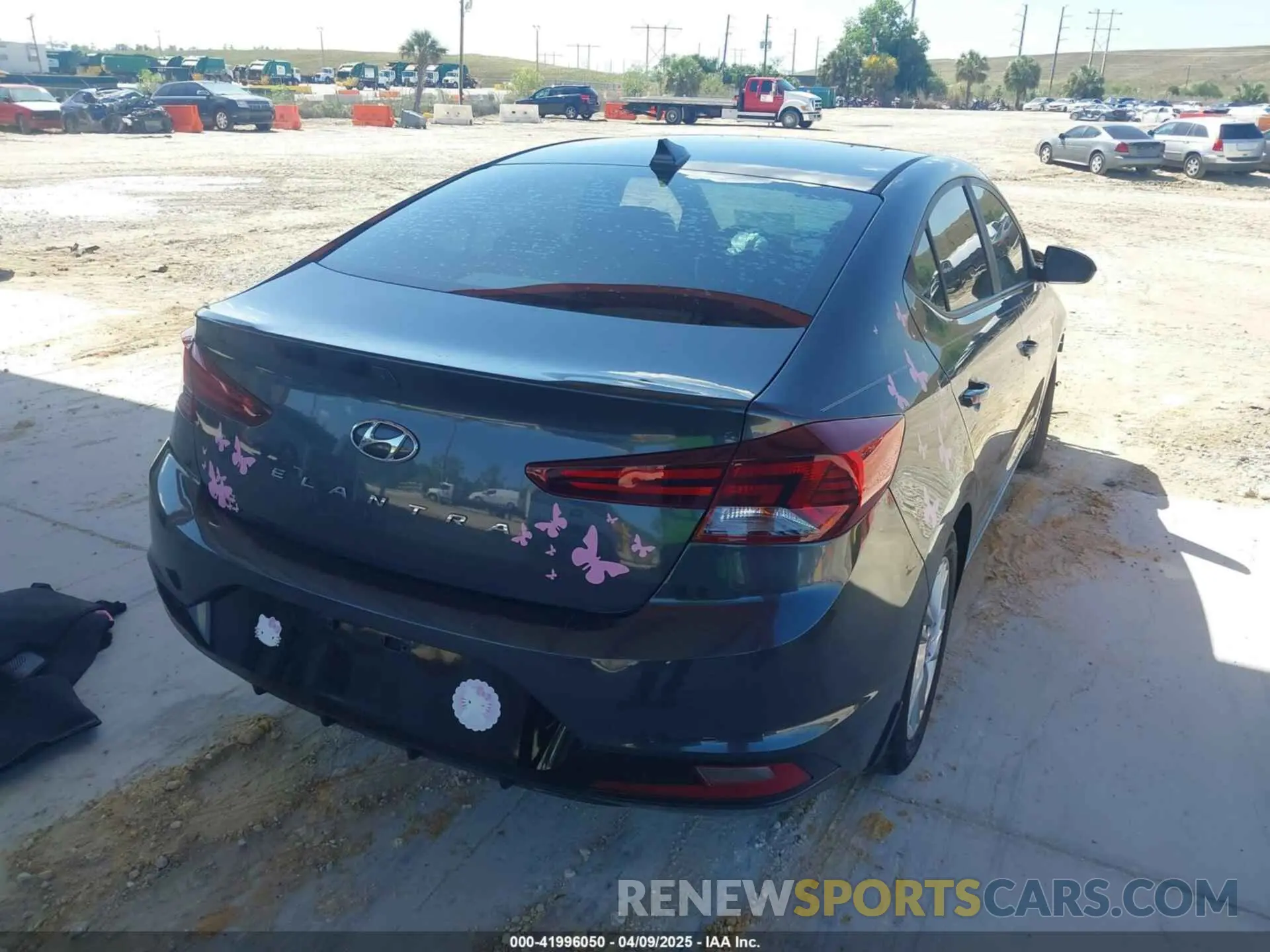 4 fotografías del automóvil dañado 5NPD84LF3LH595242 HYUNDAI ELANTRA 2020