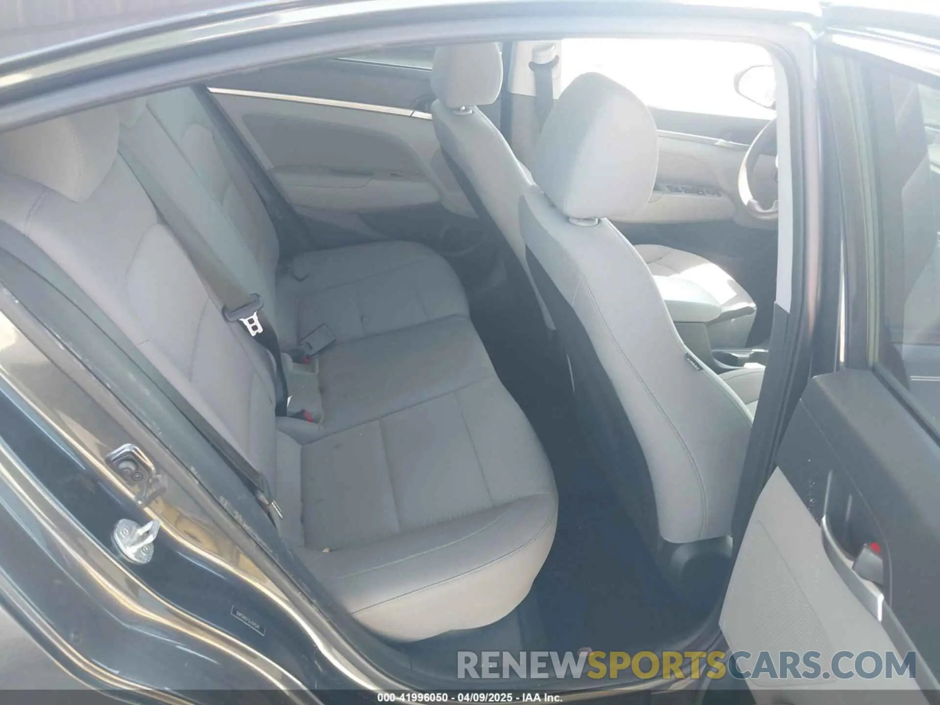 8 fotografías del automóvil dañado 5NPD84LF3LH595242 HYUNDAI ELANTRA 2020