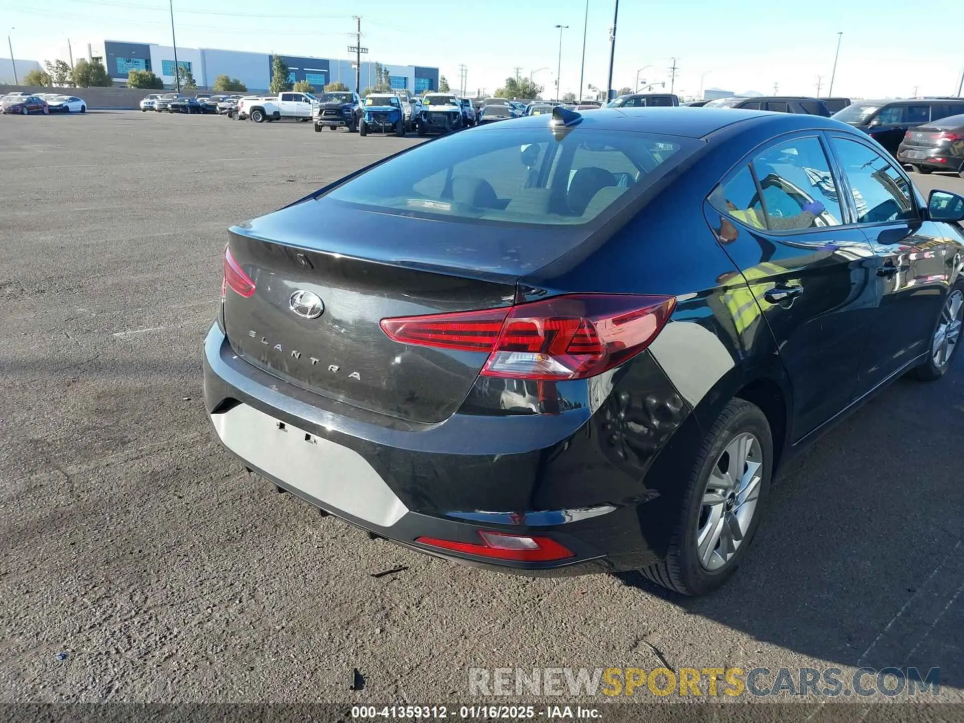 4 fotografías del automóvil dañado 5NPD84LF3LH606286 HYUNDAI ELANTRA 2020