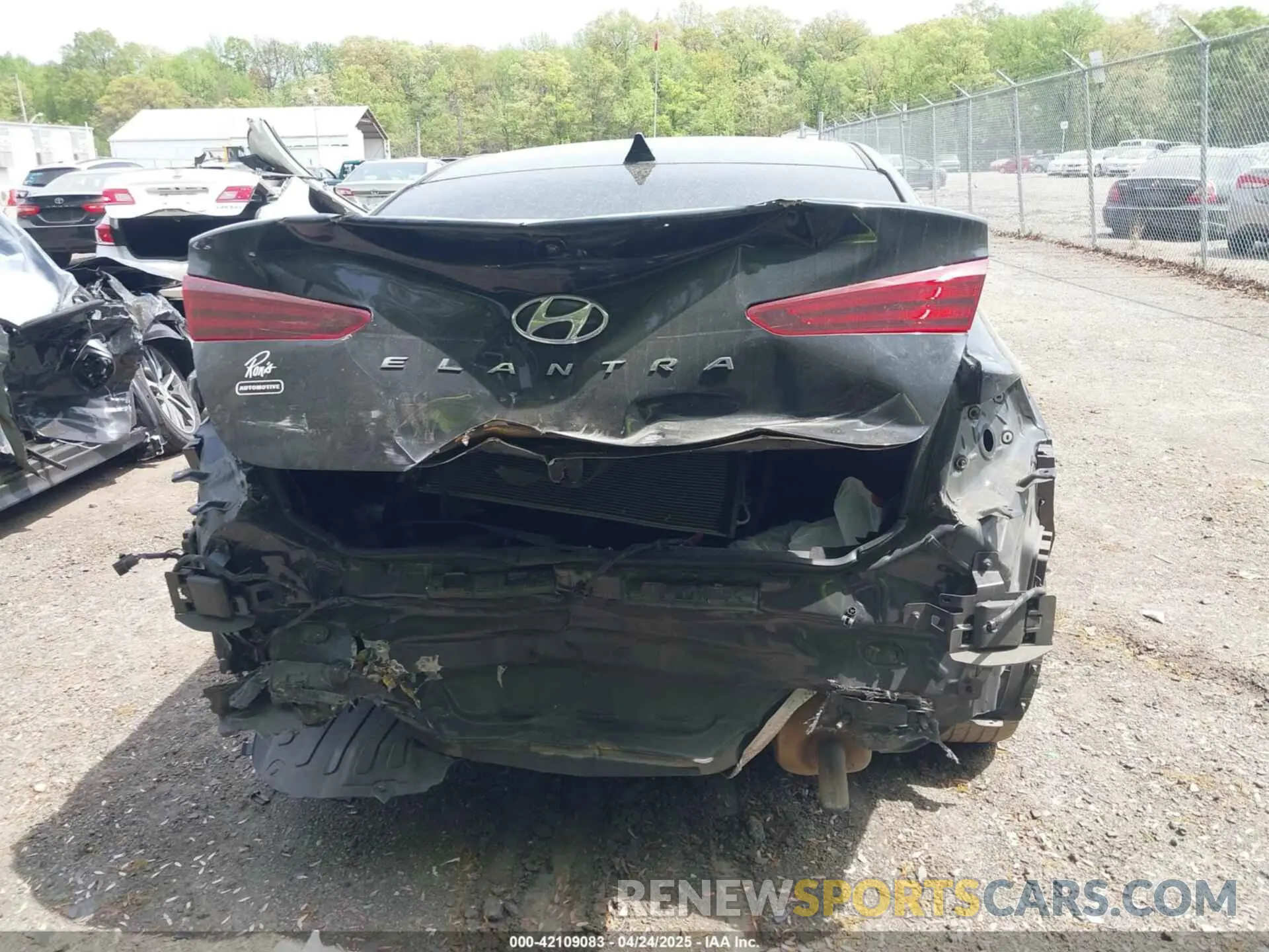 16 fotografías del automóvil dañado 5NPD84LF4LH500204 HYUNDAI ELANTRA 2020