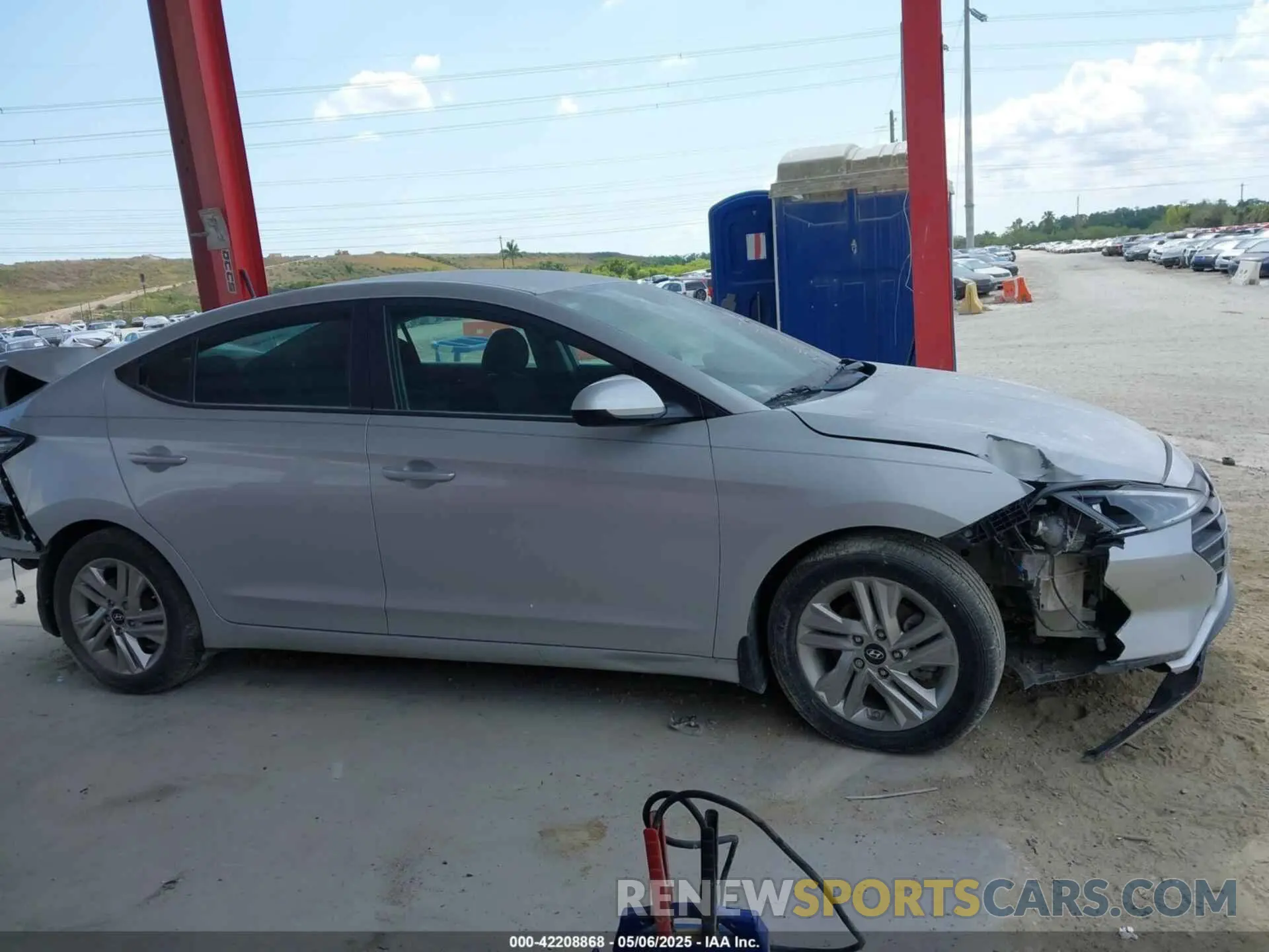 13 fotografías del automóvil dañado 5NPD84LF4LH521313 HYUNDAI ELANTRA 2020