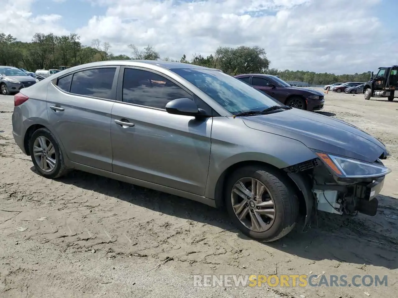 4 fotografías del automóvil dañado 5NPD84LF4LH528200 HYUNDAI ELANTRA 2020
