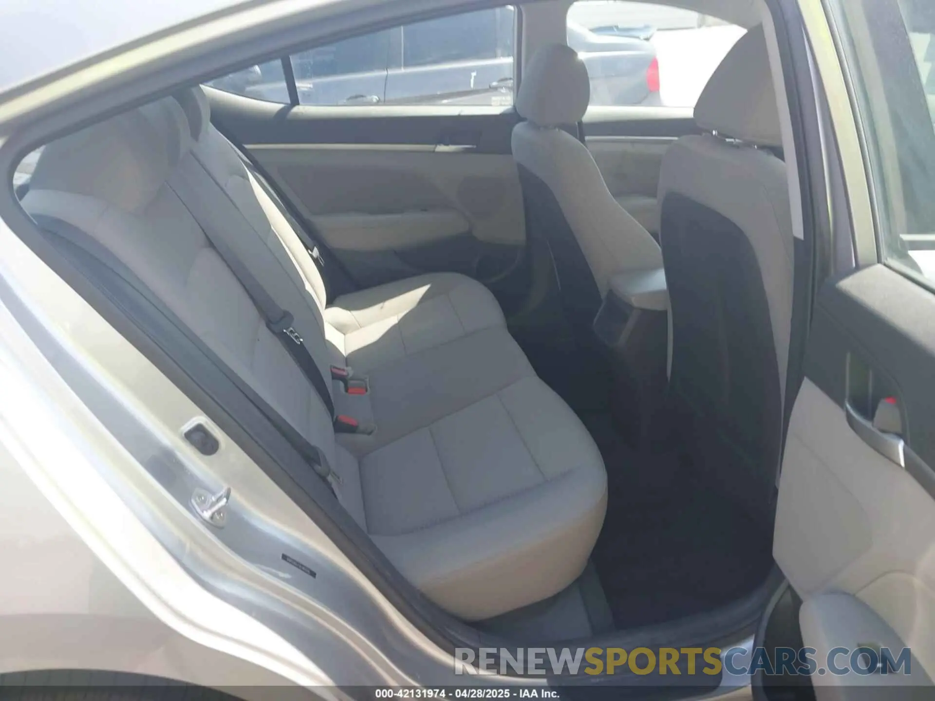 8 fotografías del automóvil dañado 5NPD84LF4LH631116 HYUNDAI ELANTRA 2020