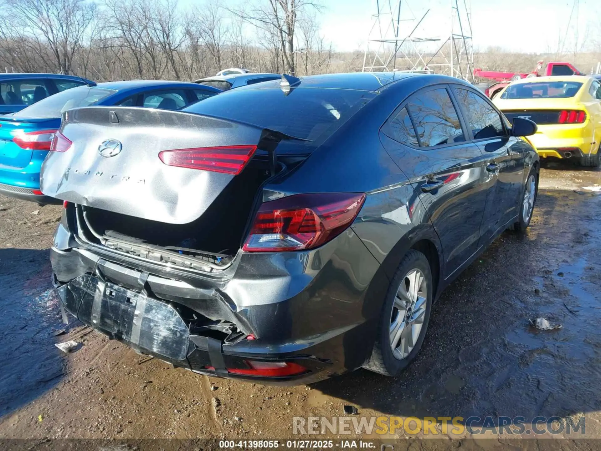 4 fotografías del automóvil dañado 5NPD84LF5LH555230 HYUNDAI ELANTRA 2020