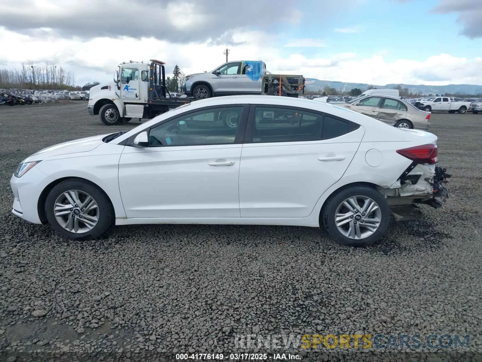 14 fotografías del automóvil dañado 5NPD84LF5LH579222 HYUNDAI ELANTRA 2020