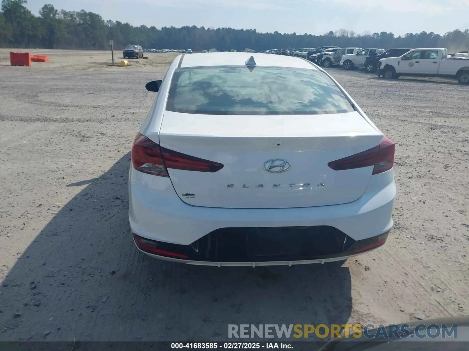 16 fotografías del automóvil dañado 5NPD84LF5LH624563 HYUNDAI ELANTRA 2020