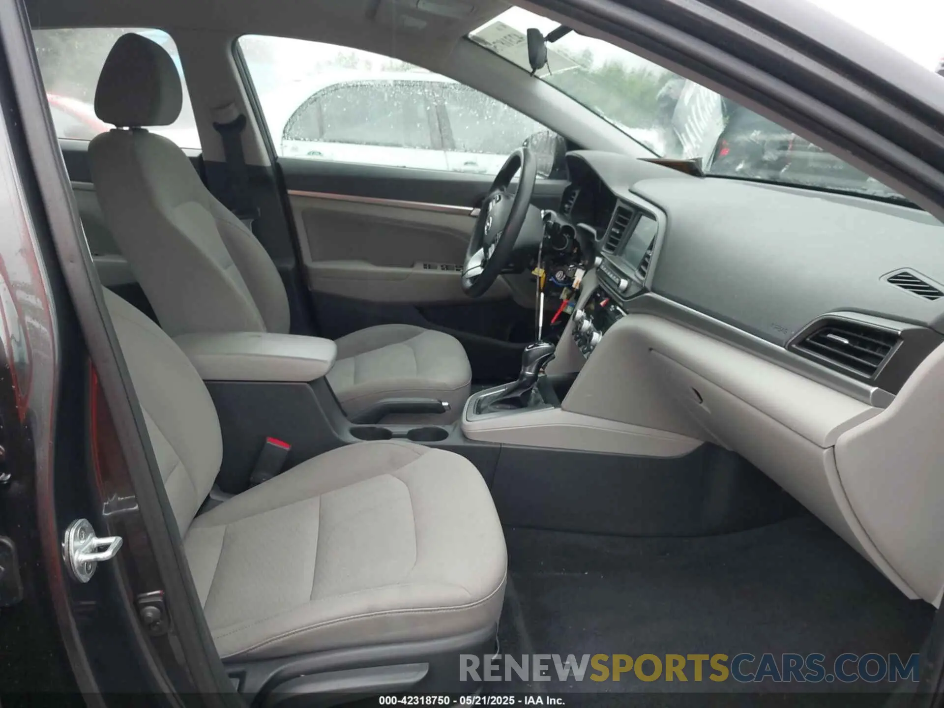 5 fotografías del automóvil dañado 5NPD84LF5LH626216 HYUNDAI ELANTRA 2020